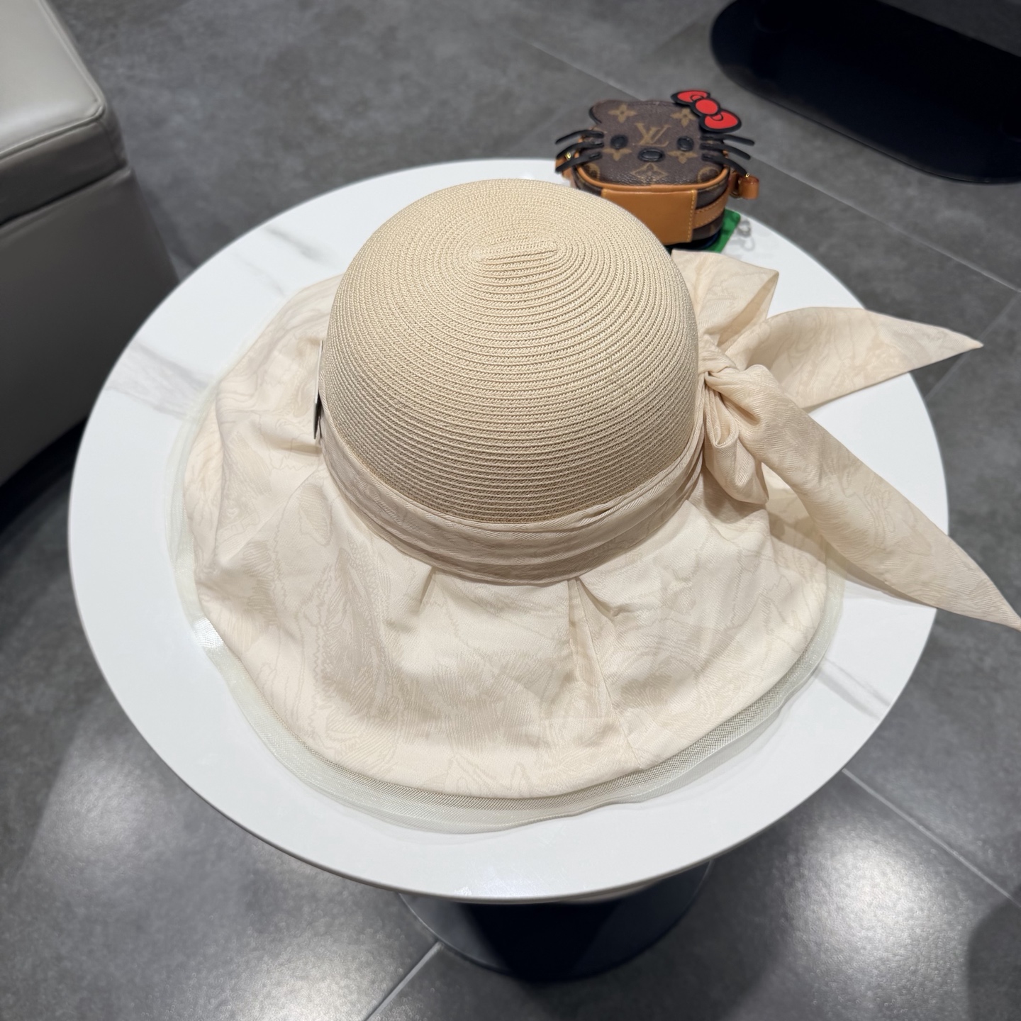 Loewe hat