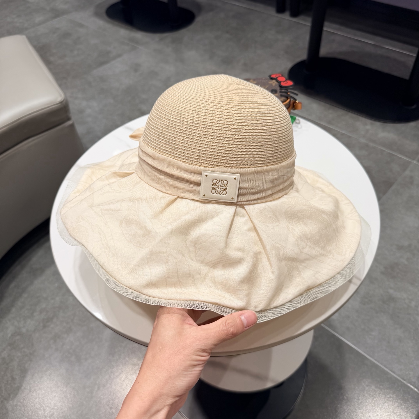 Loewe hat