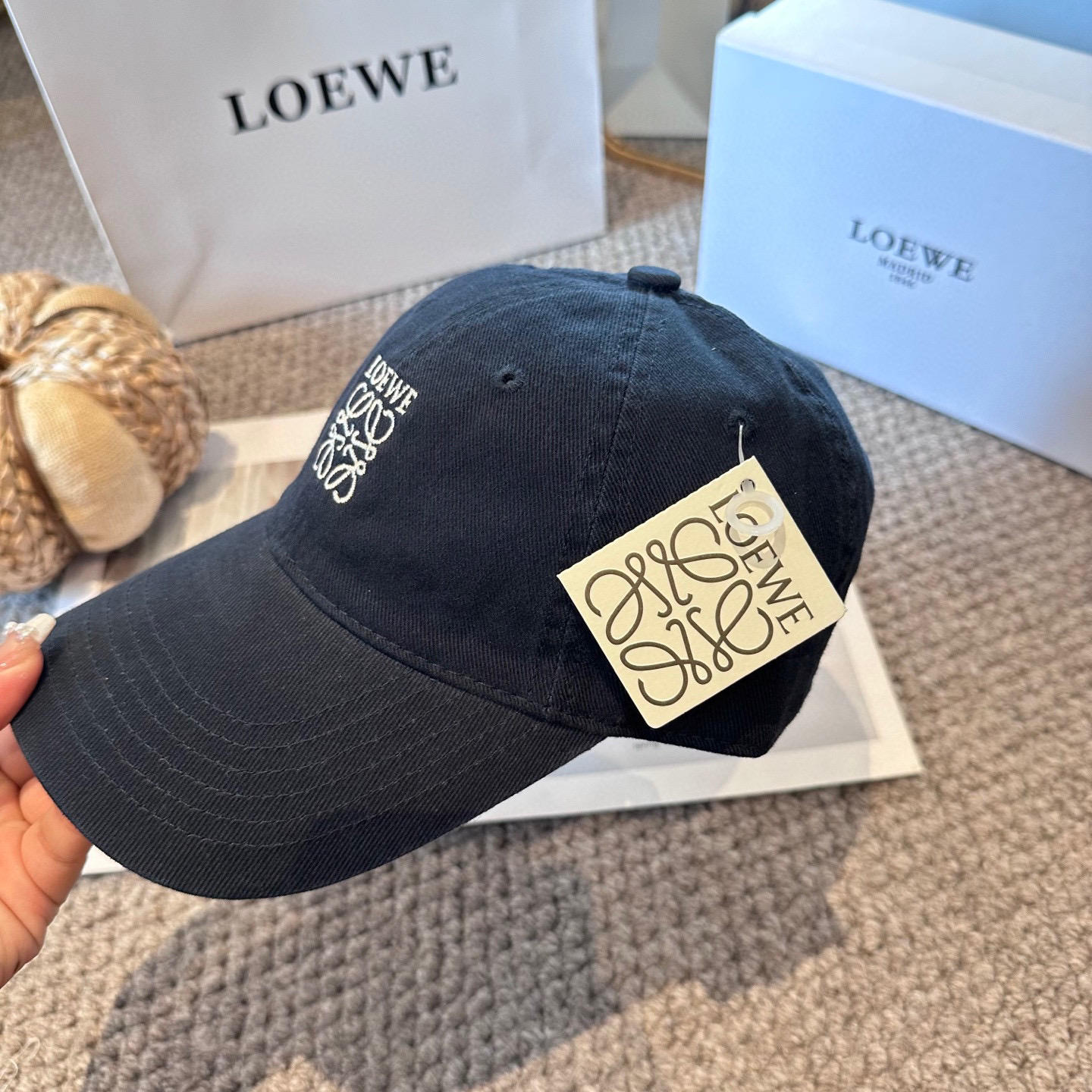 Loewe hat