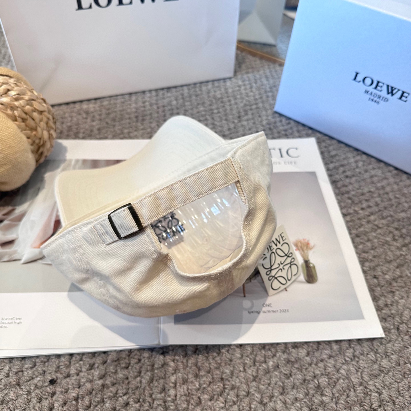 Loewe hat