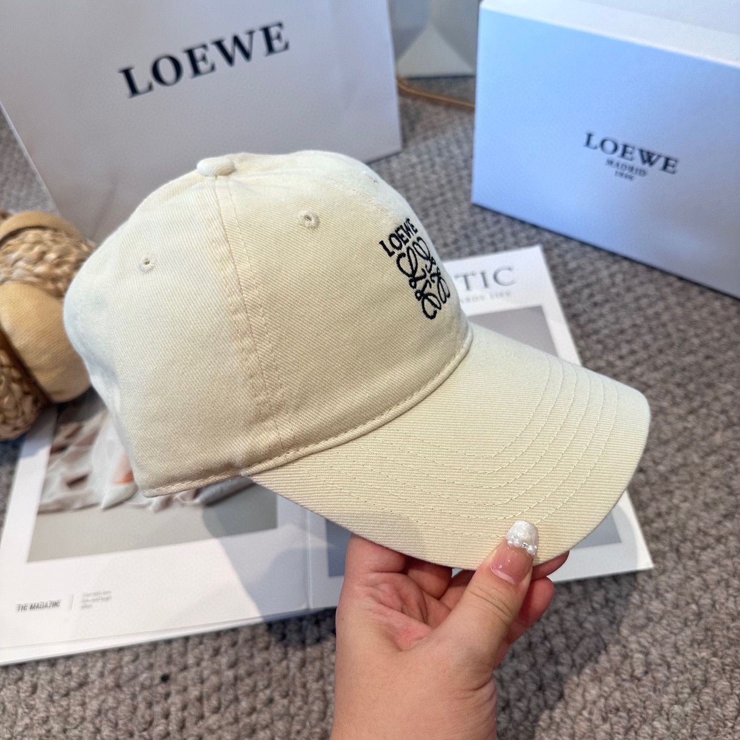 Loewe hat