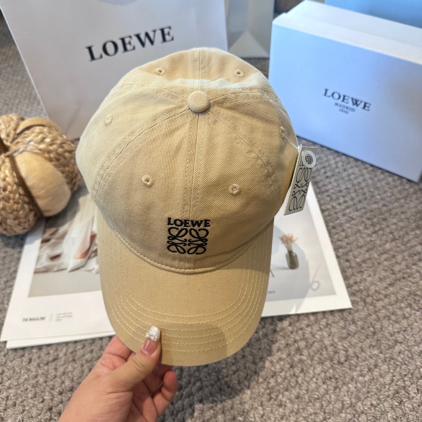 Loewe hat