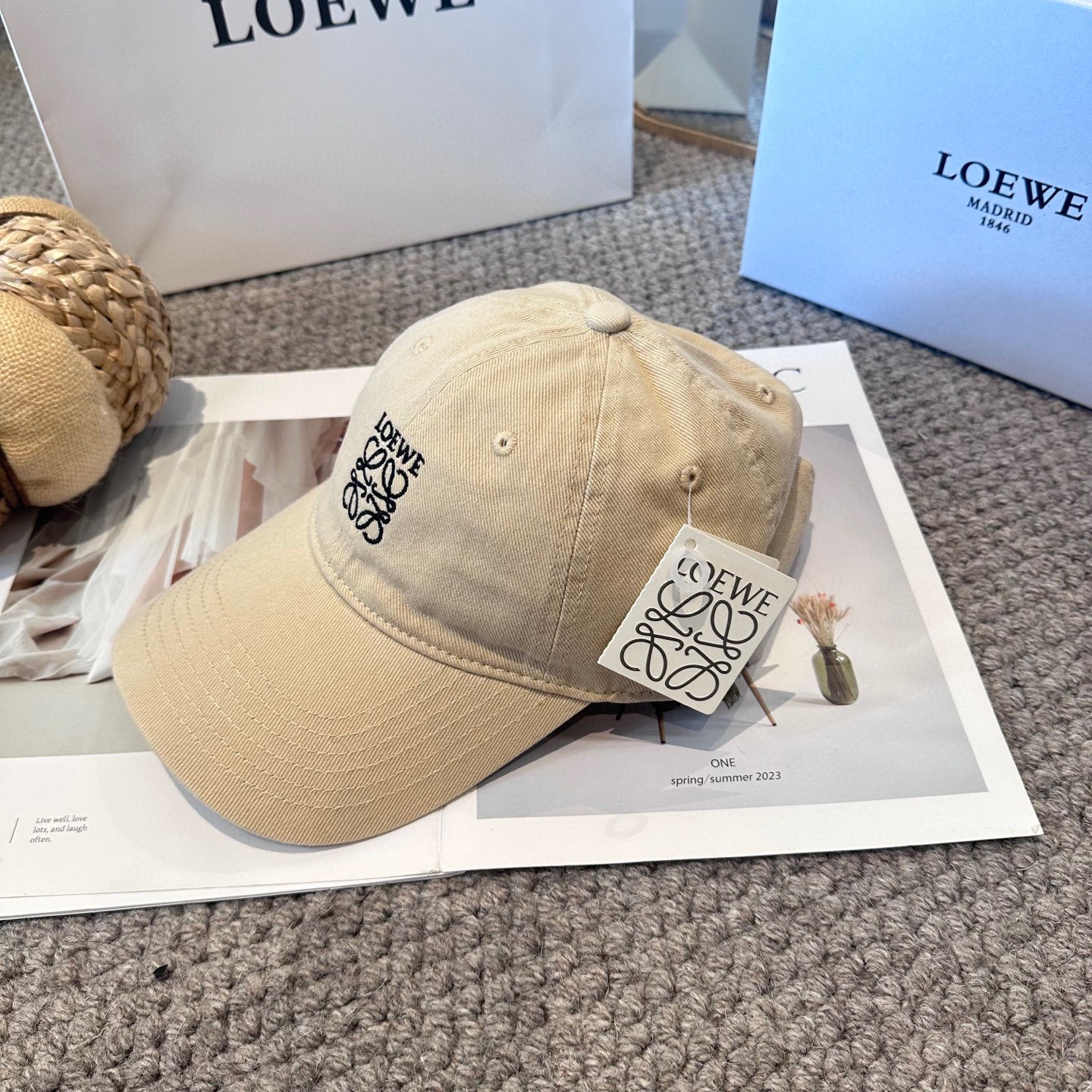 Loewe hat