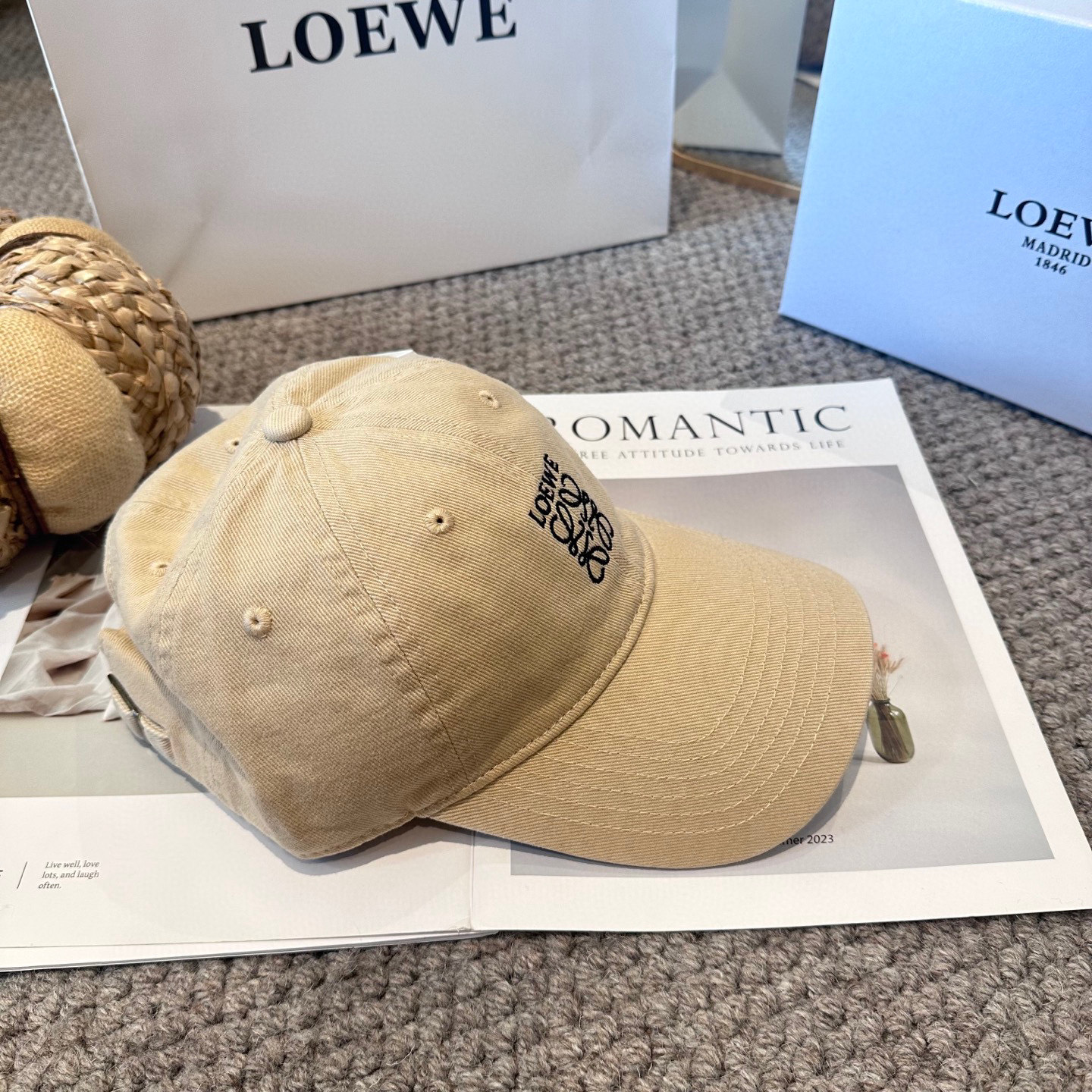Loewe hat