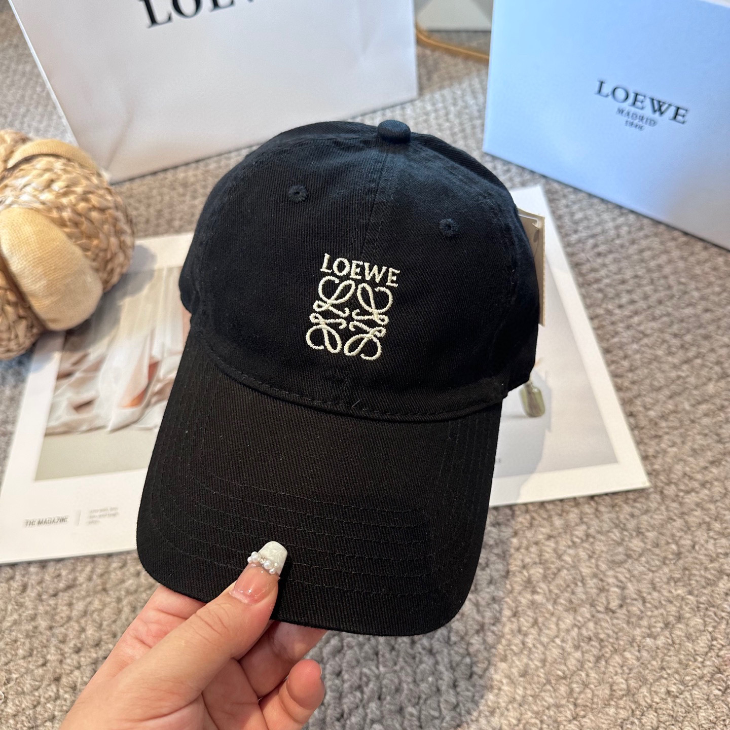 Loewe hat