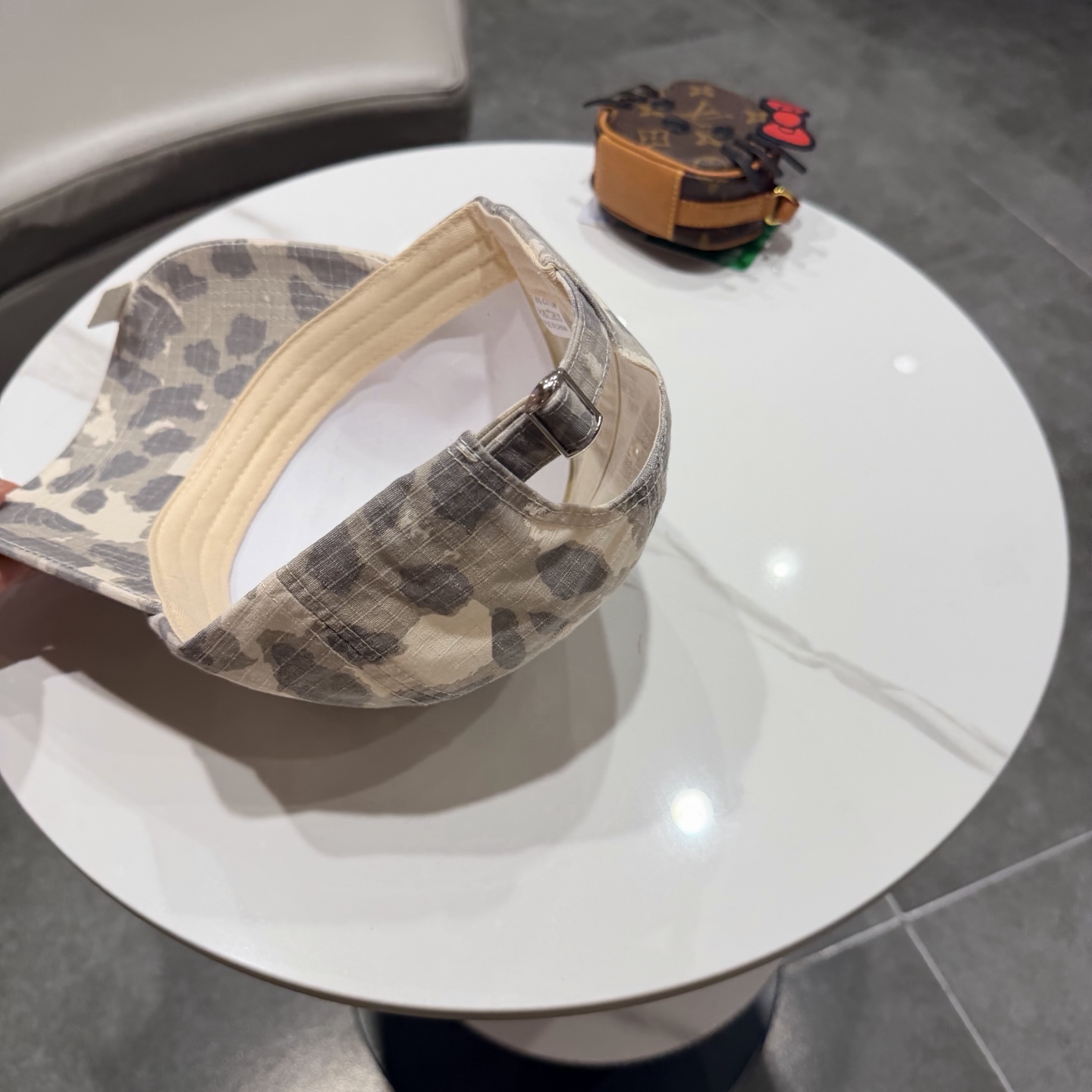 Loewe hat