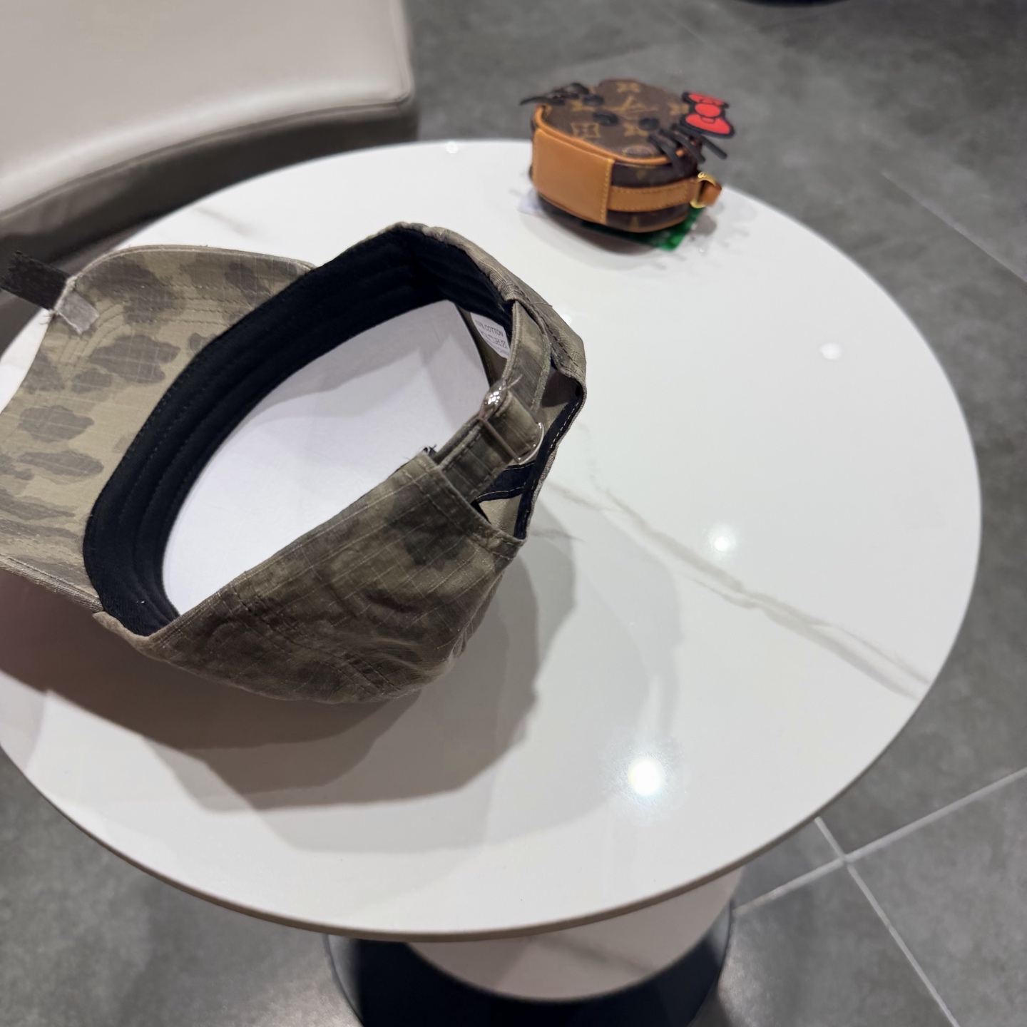 Loewe hat