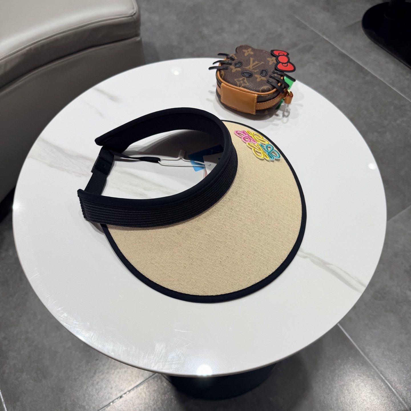 Loewe hat