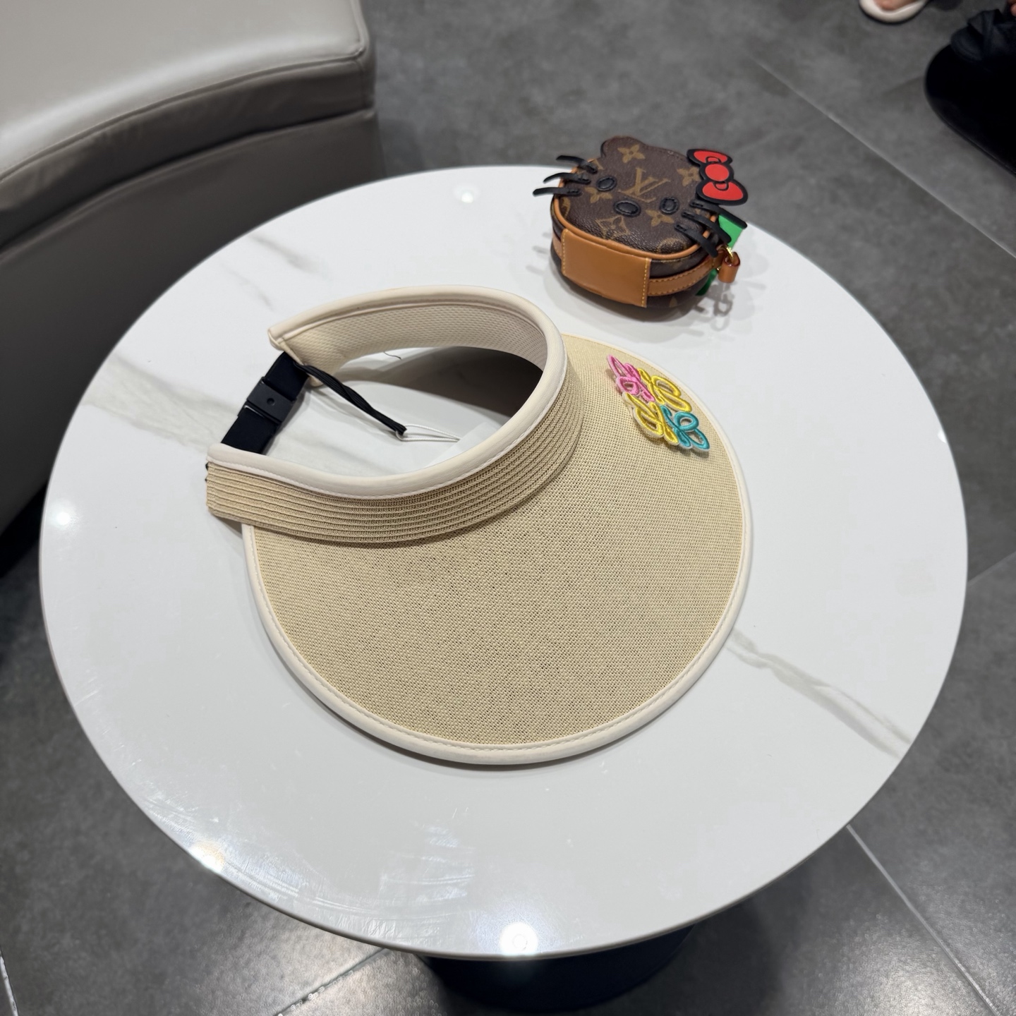 Loewe hat