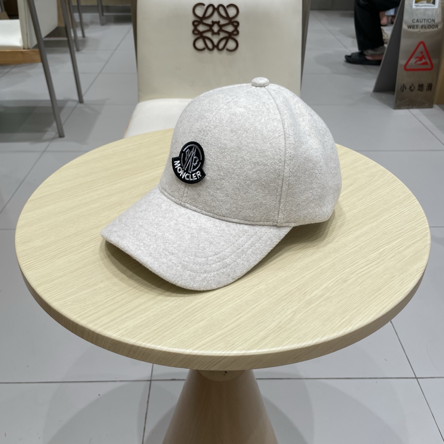 Moncler hat