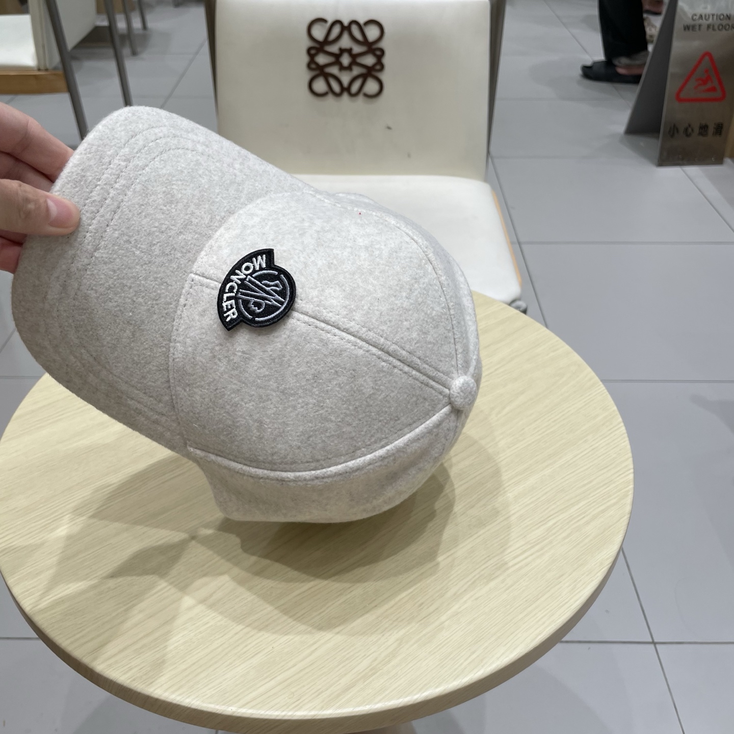 Moncler hat