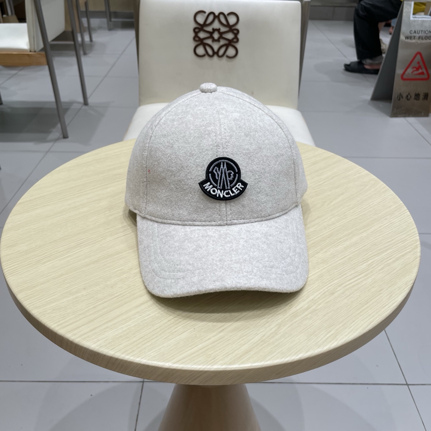 Moncler hat
