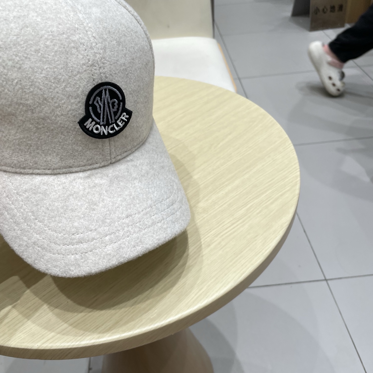 Moncler hat