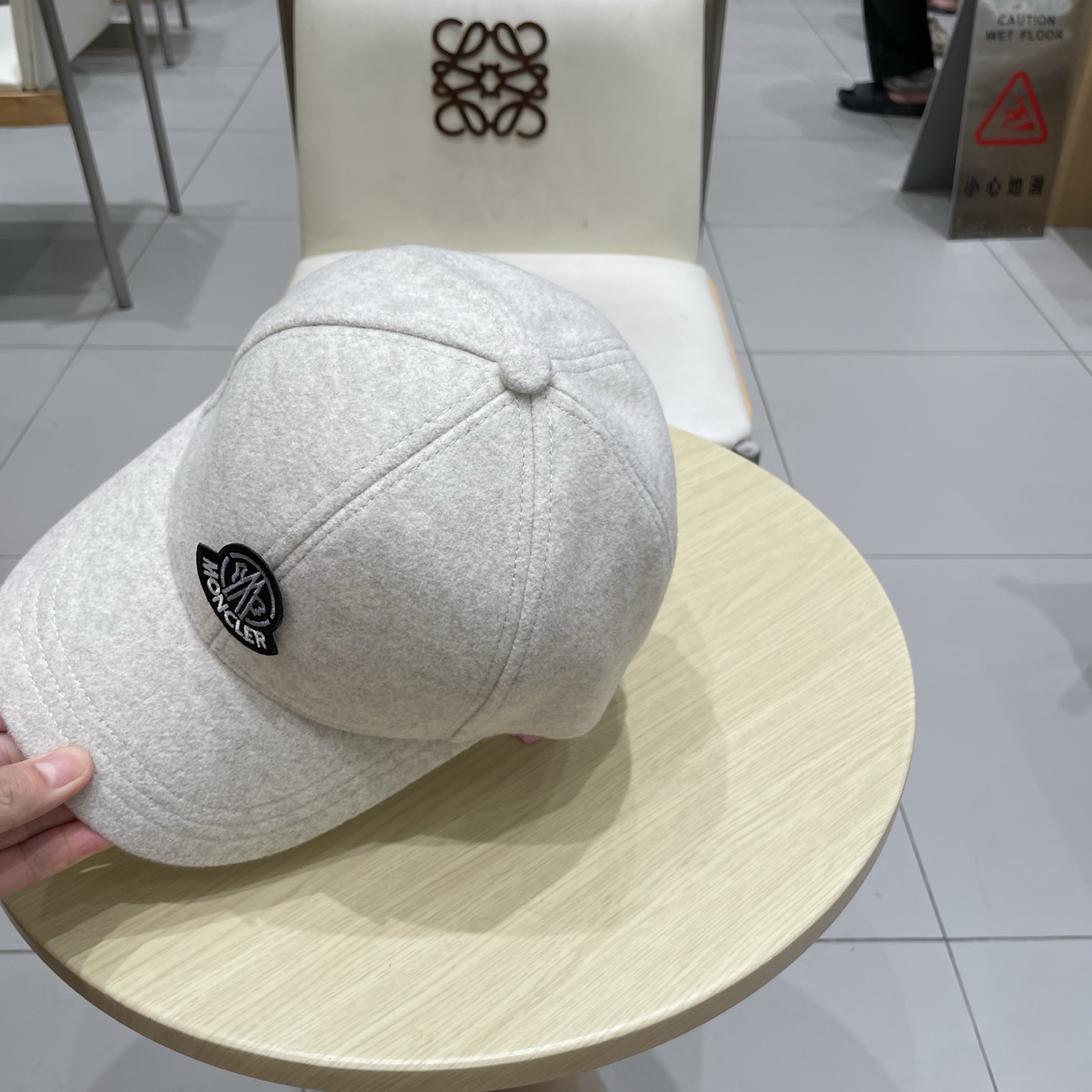 Moncler hat
