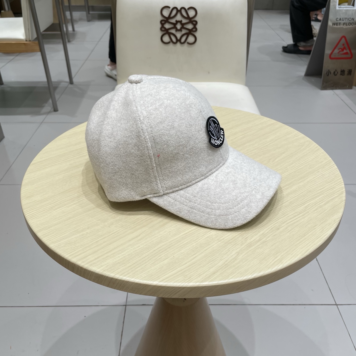 Moncler hat