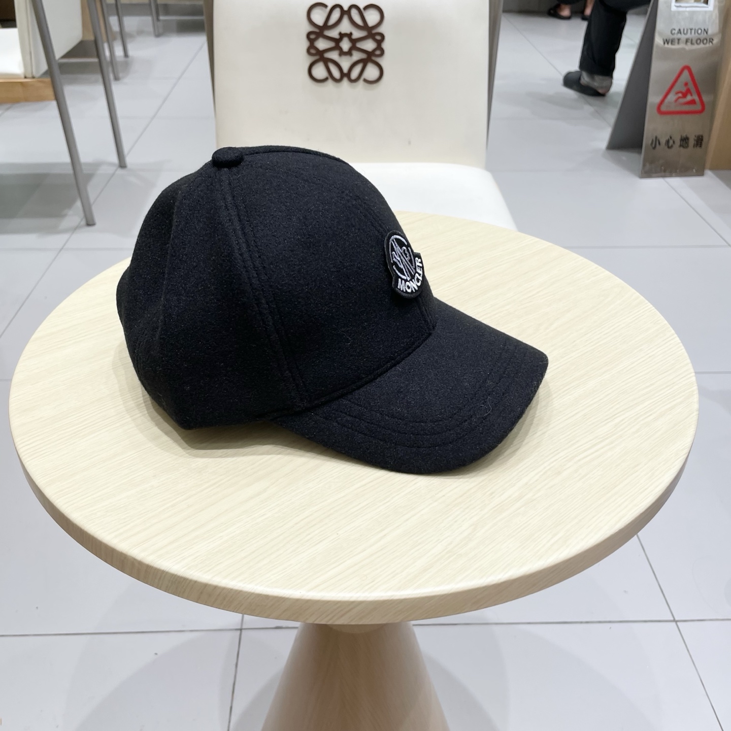 Moncler hat