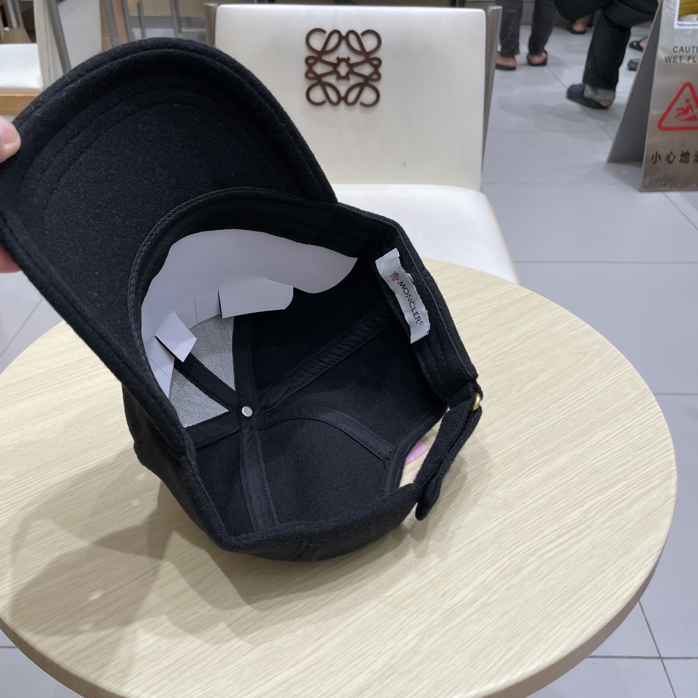 Moncler hat