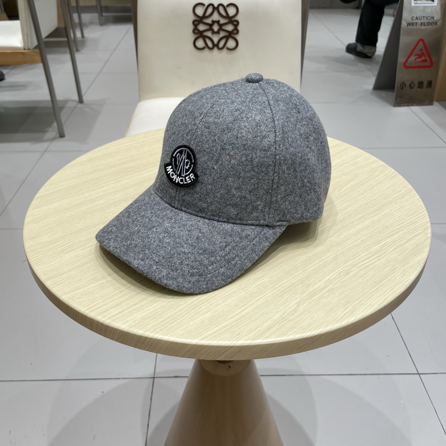 Moncler hat