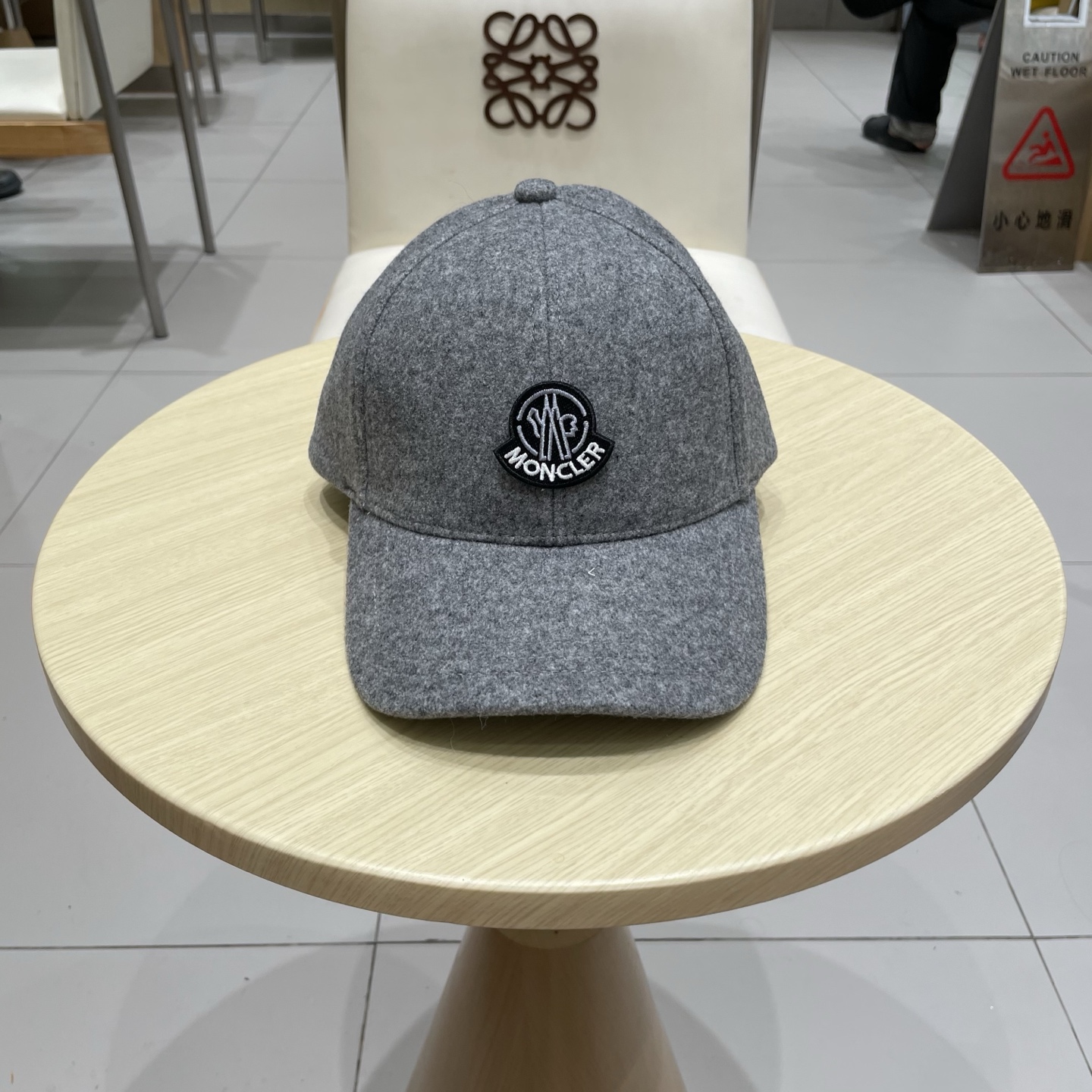 Moncler hat
