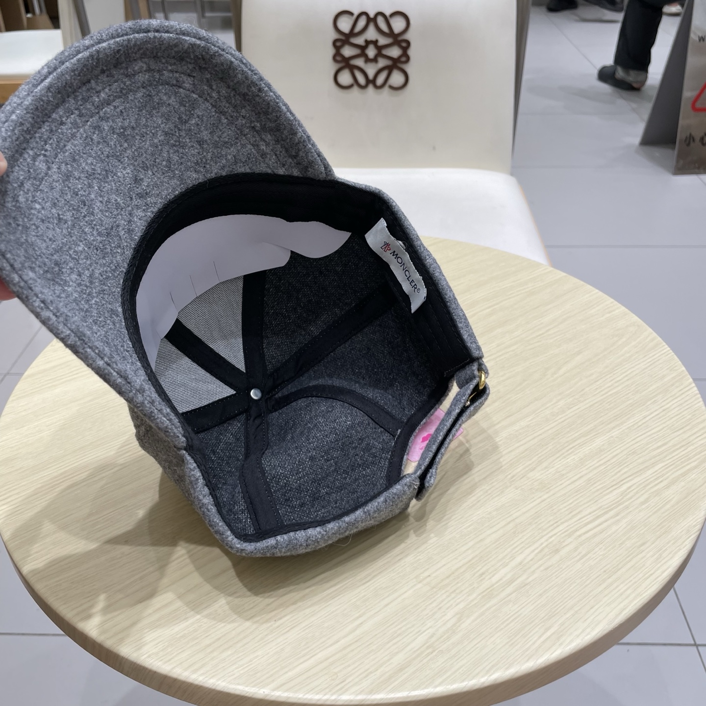 Moncler hat