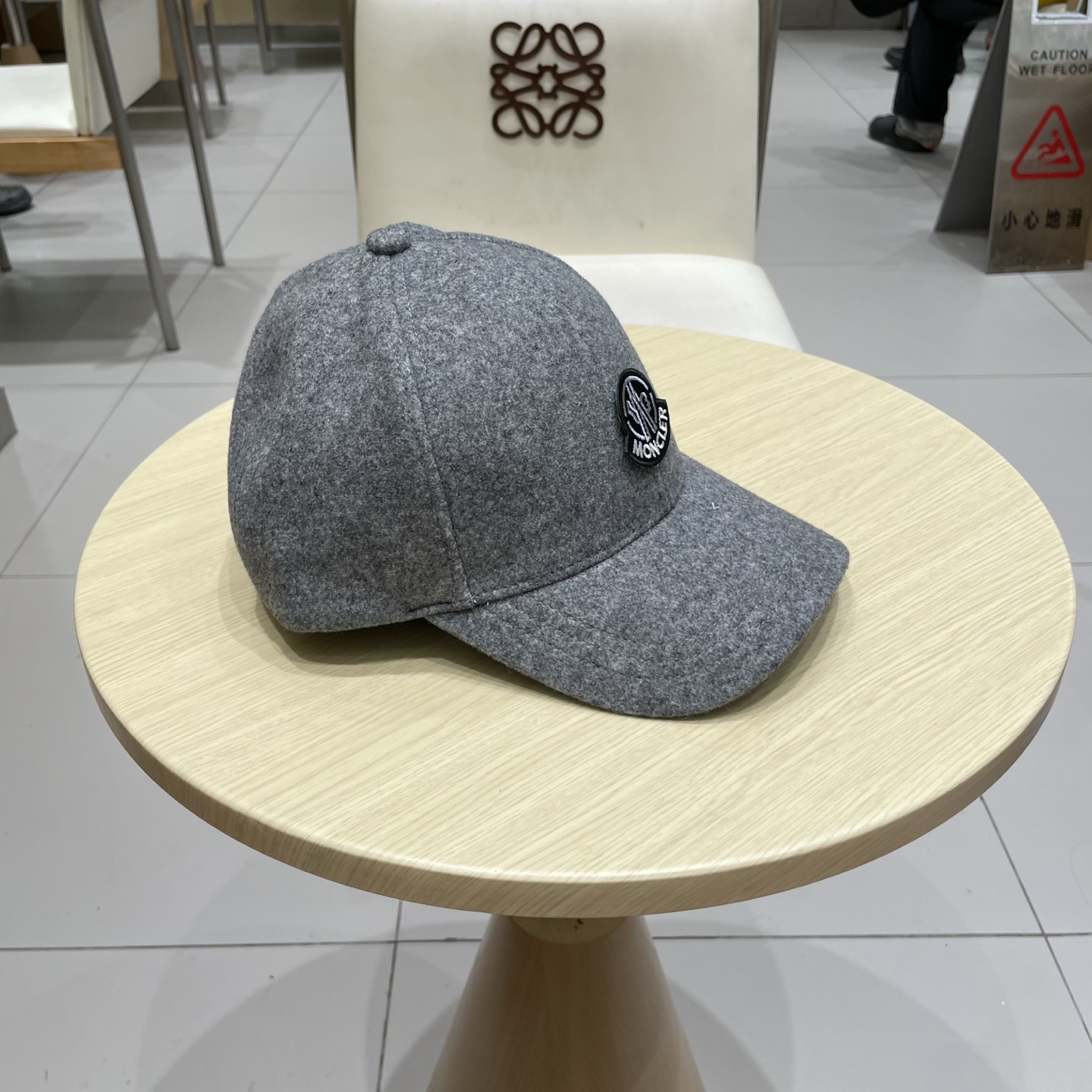 Moncler hat