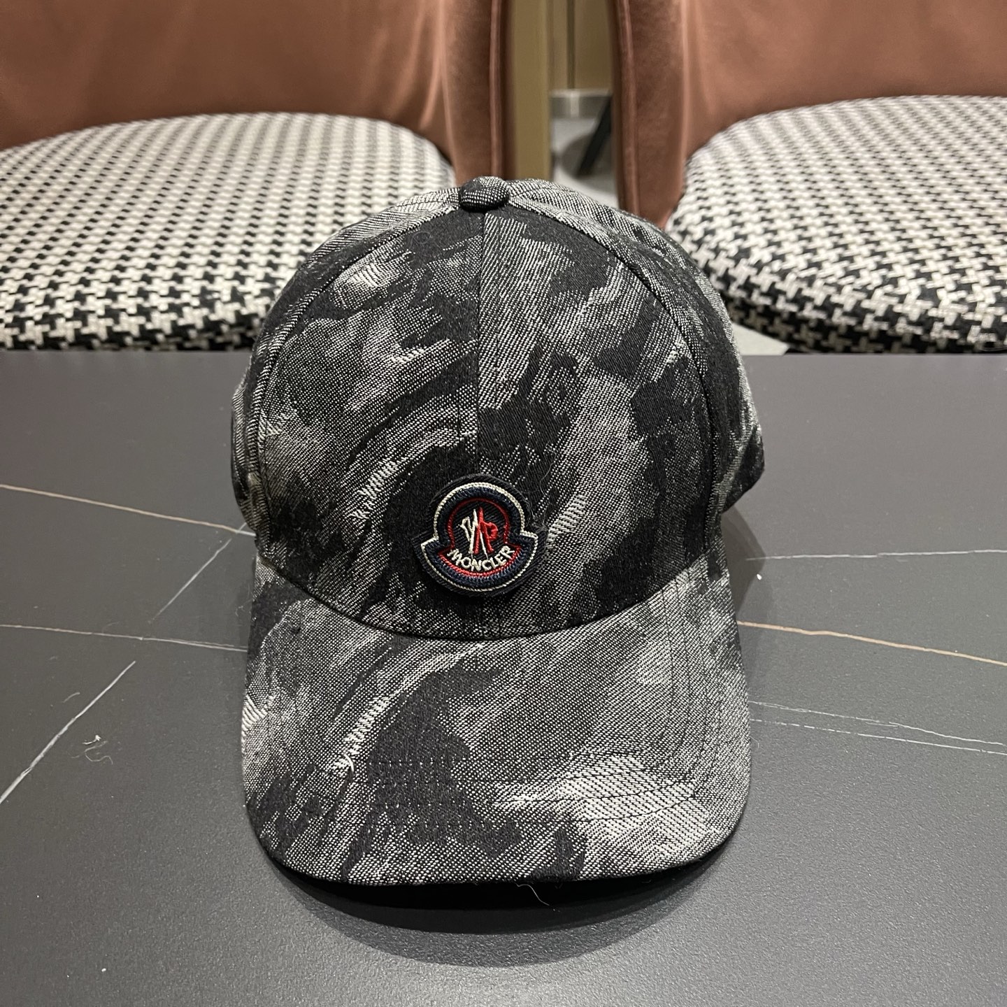 Moncler hat