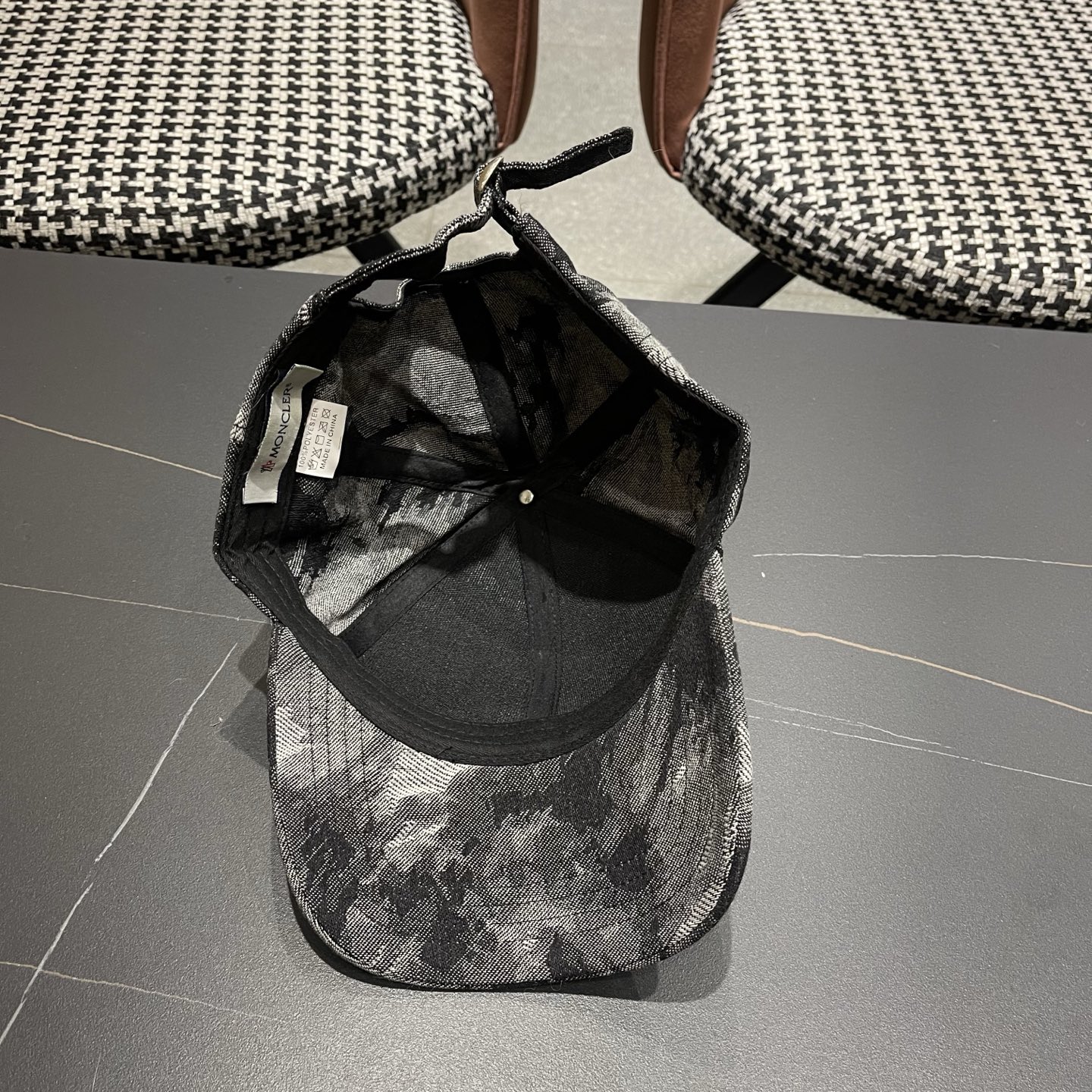 Moncler hat