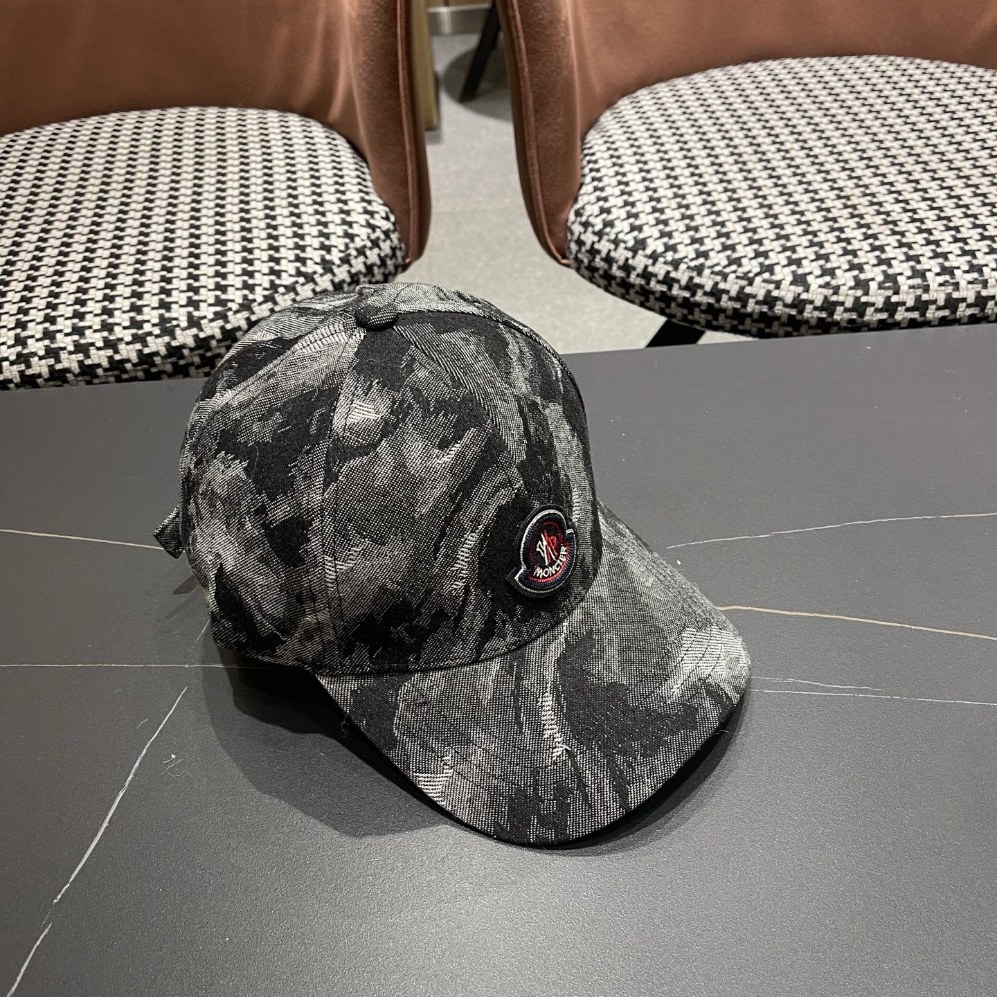 Moncler hat