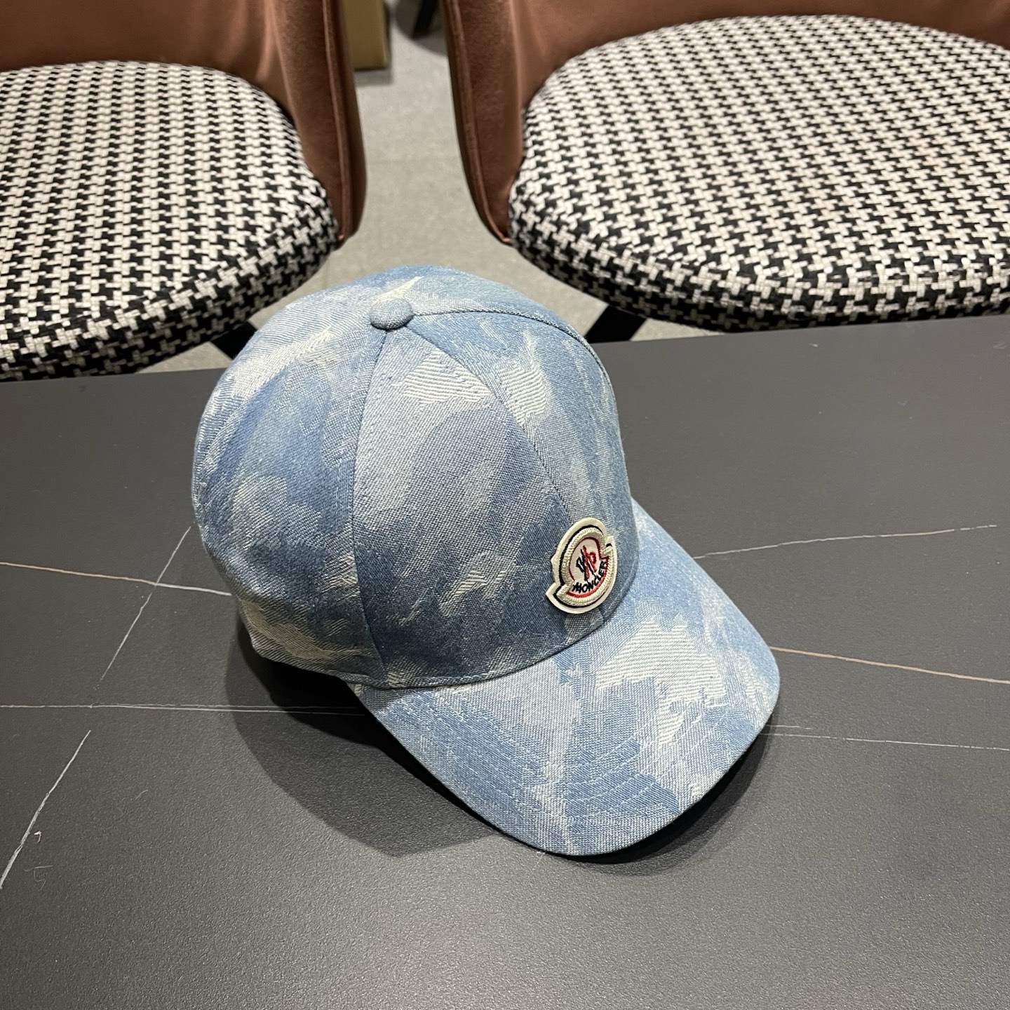 Moncler hat