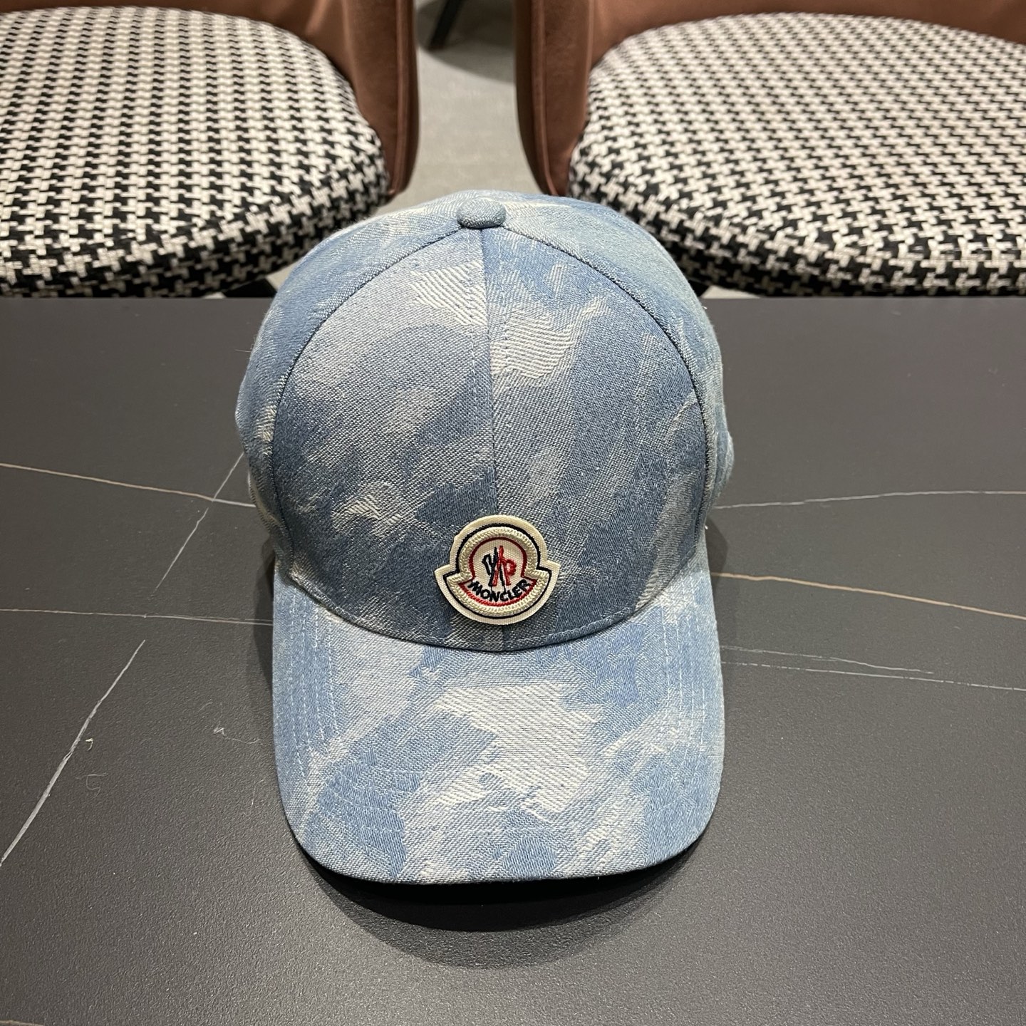 Moncler hat