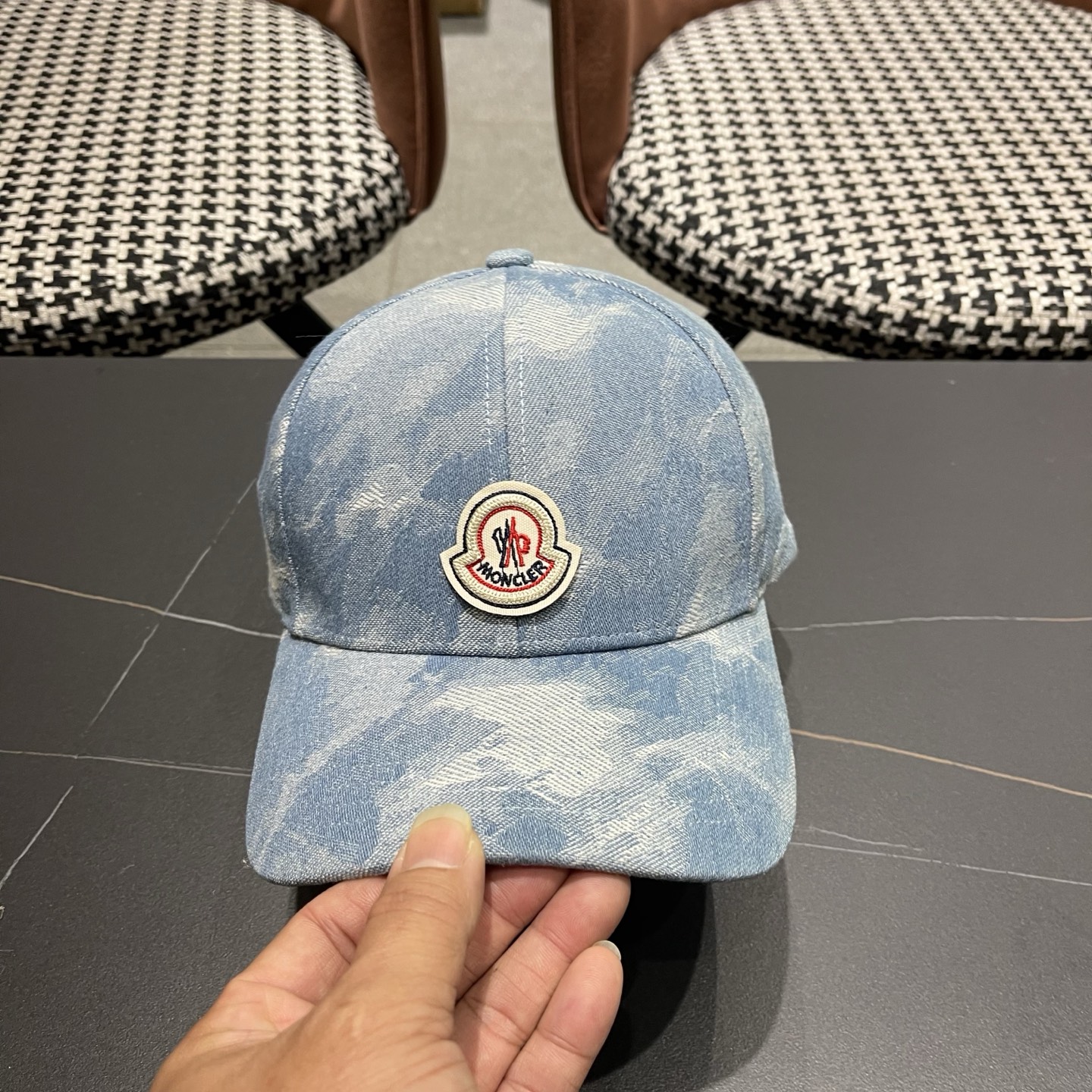 Moncler hat