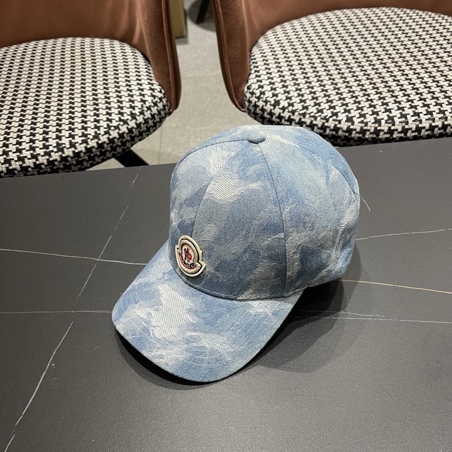Moncler hat