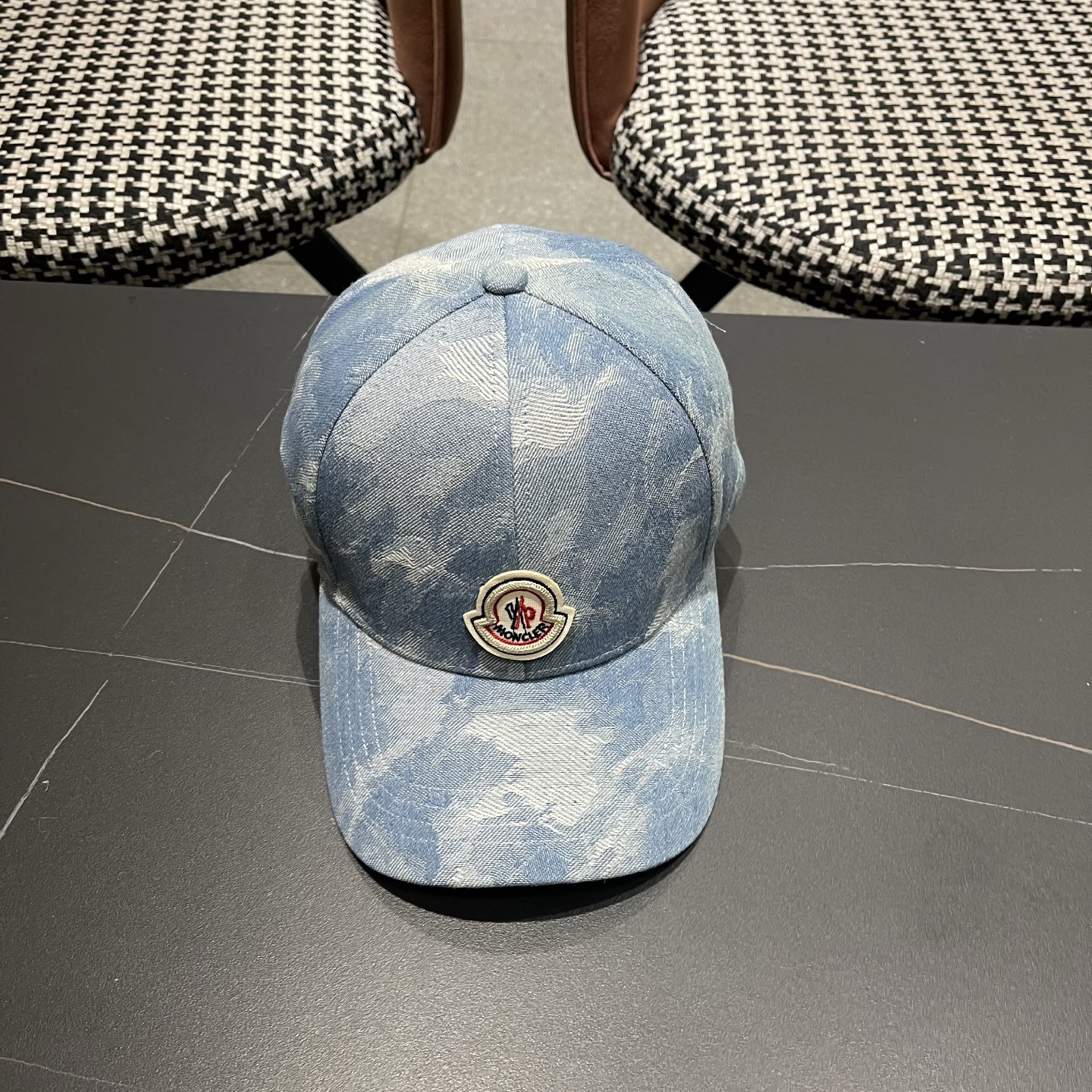 Moncler hat
