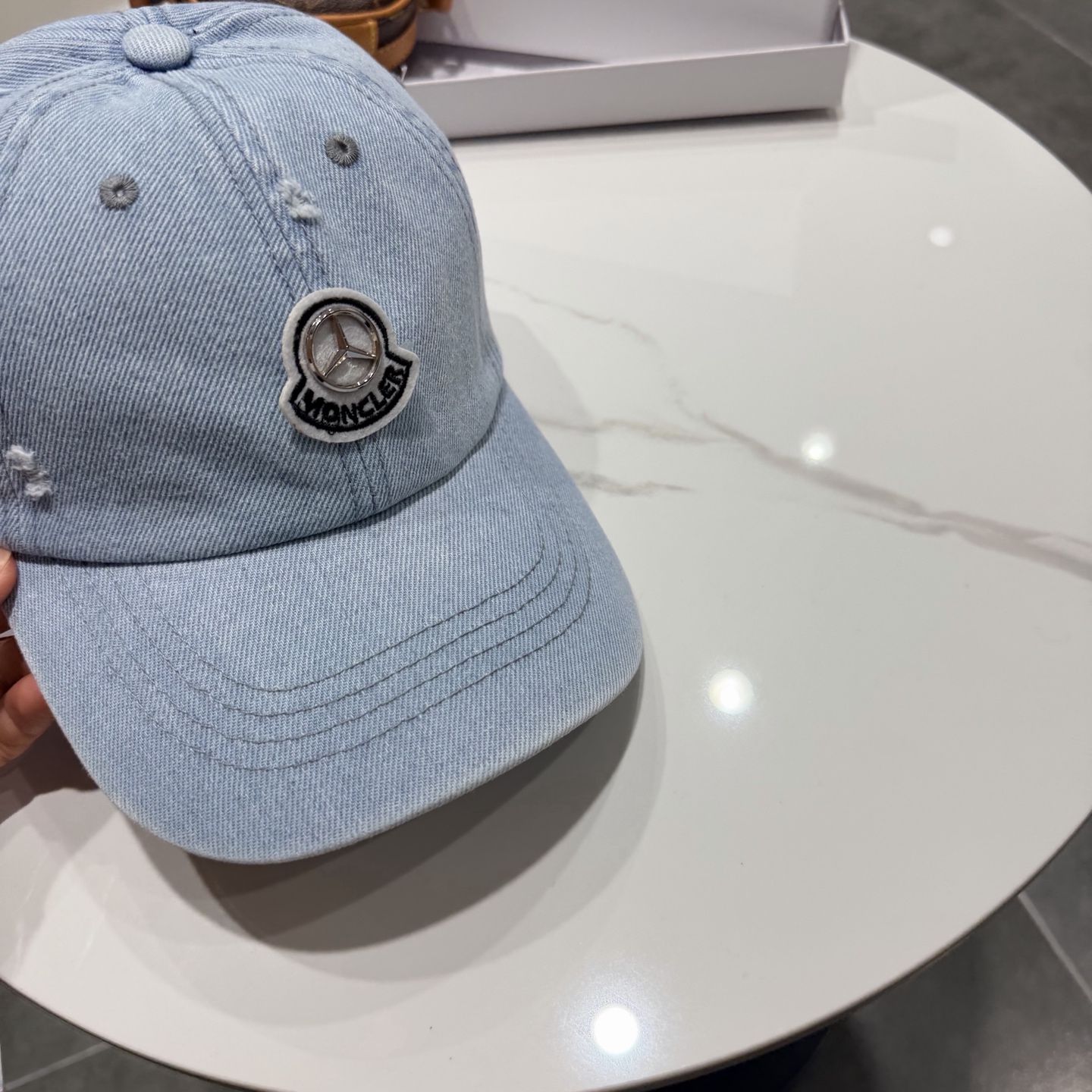 Moncler hat