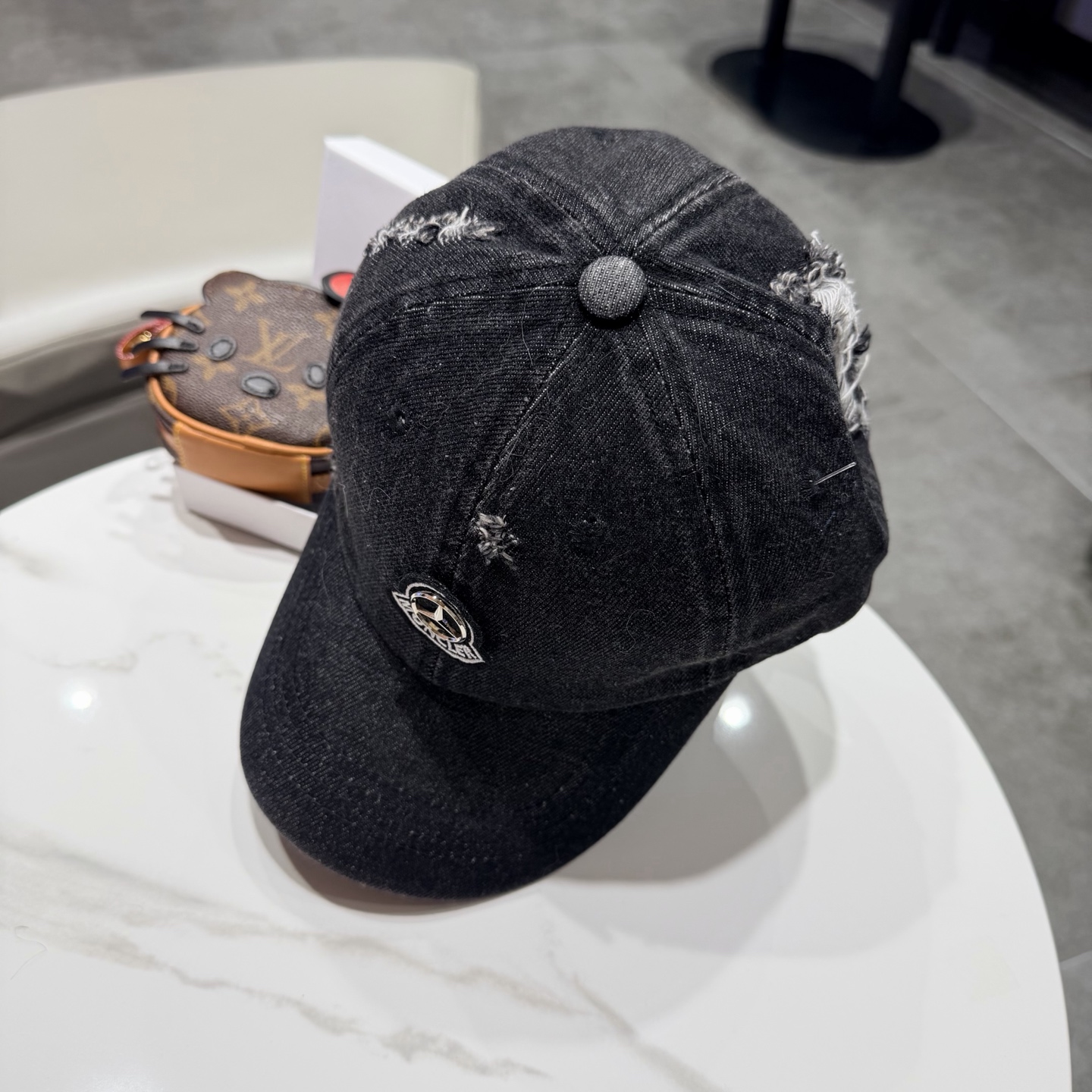 Moncler hat