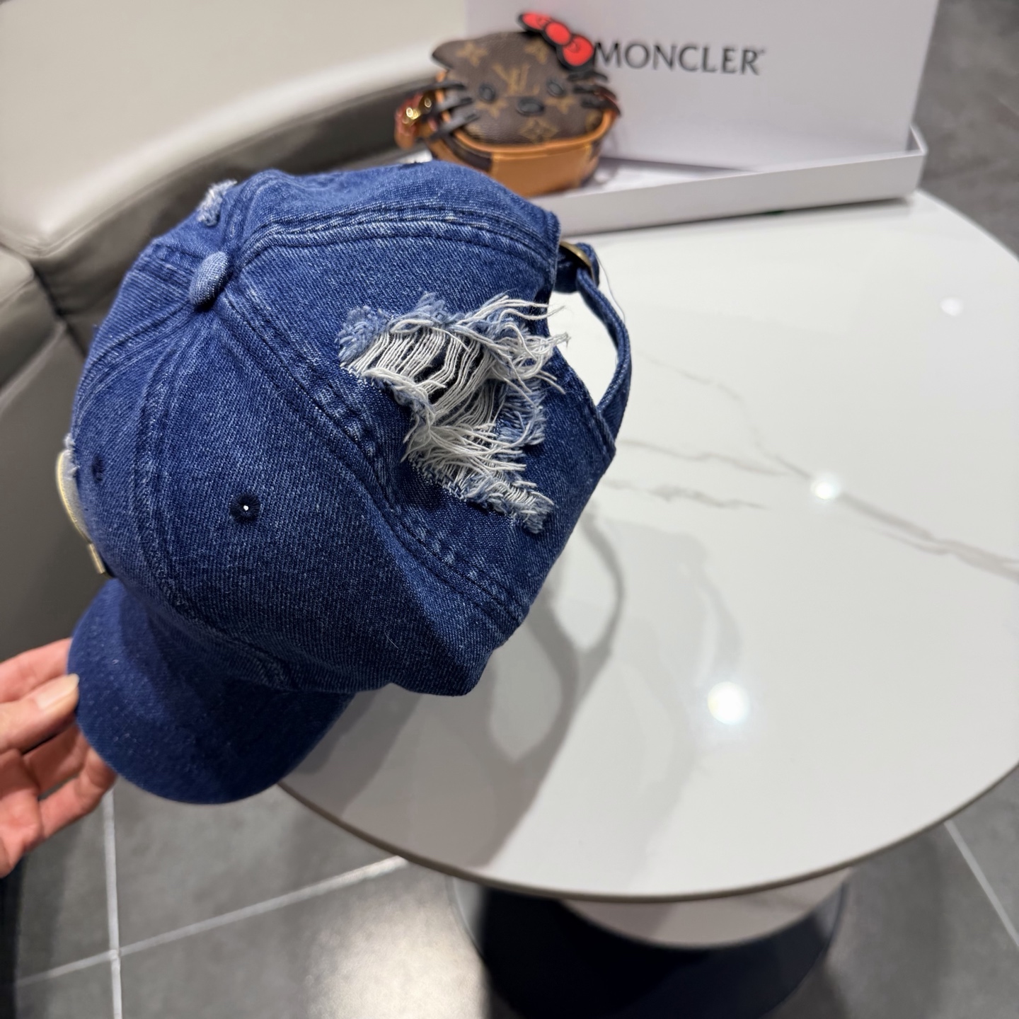 Moncler hat
