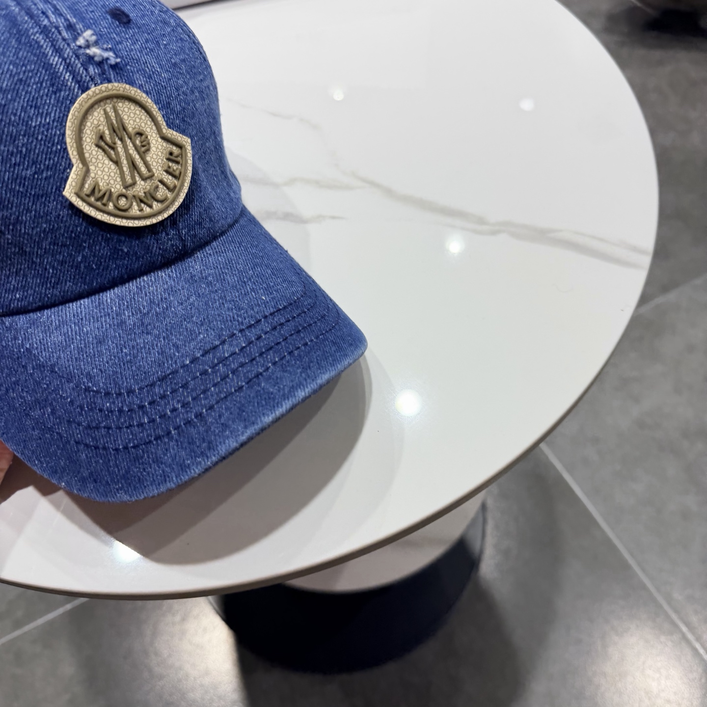 Moncler hat