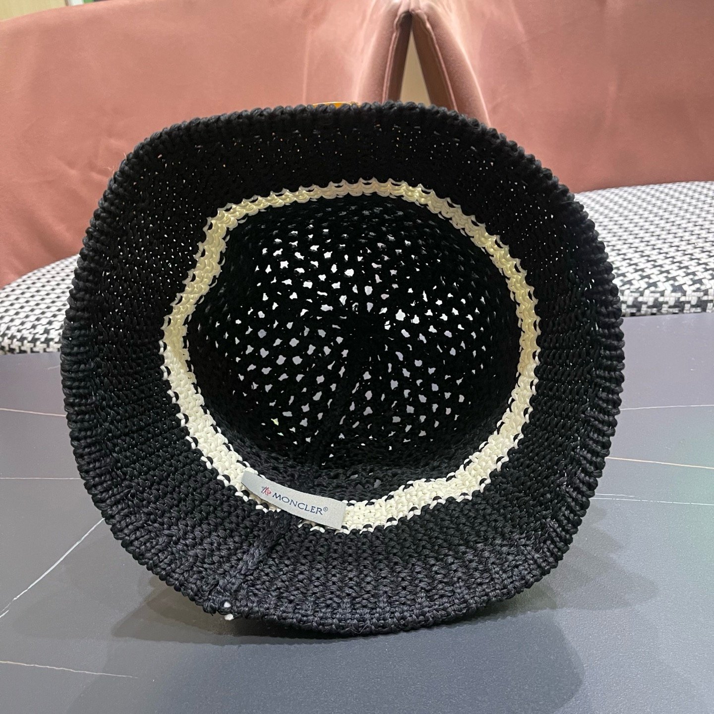 Moncler hat