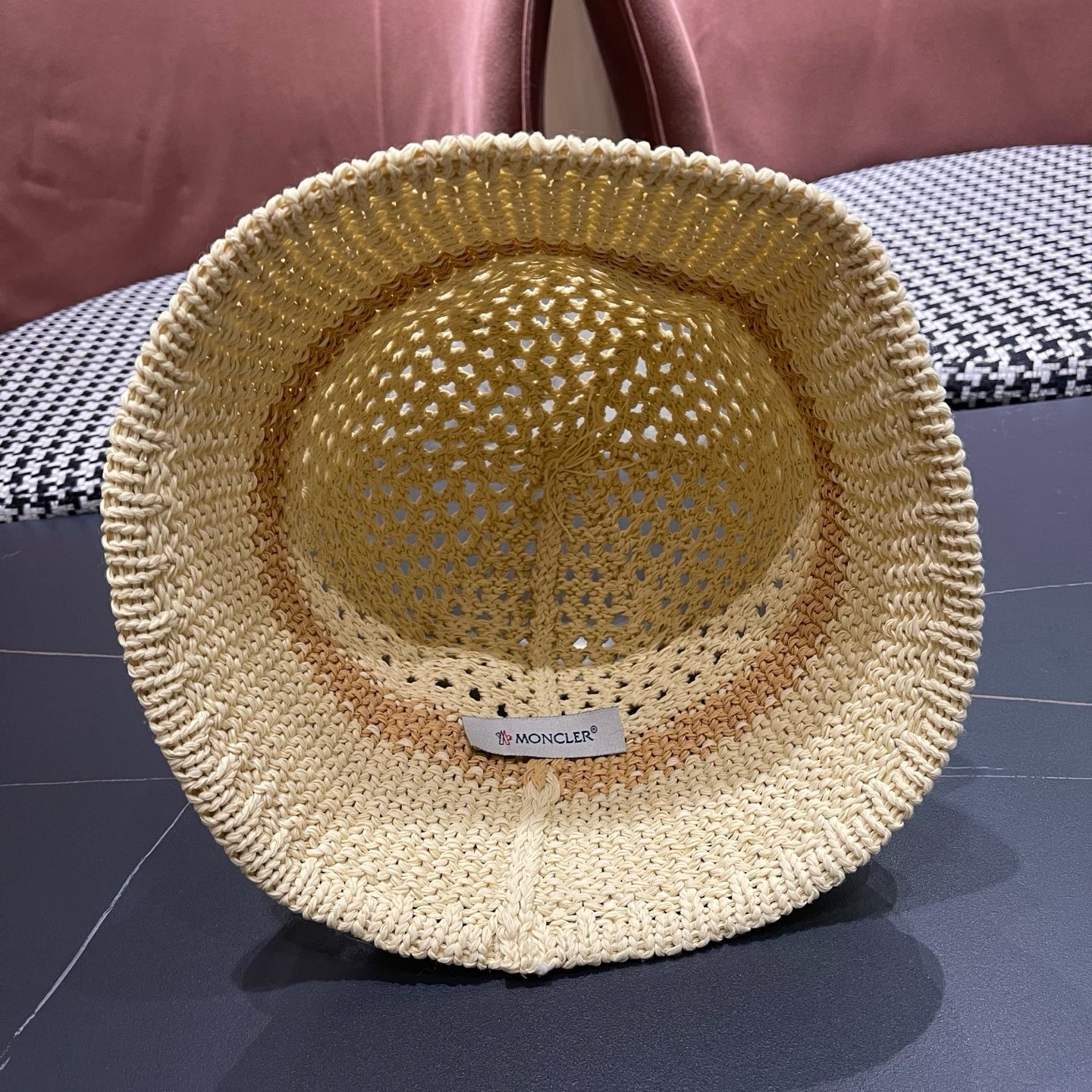 Moncler hat
