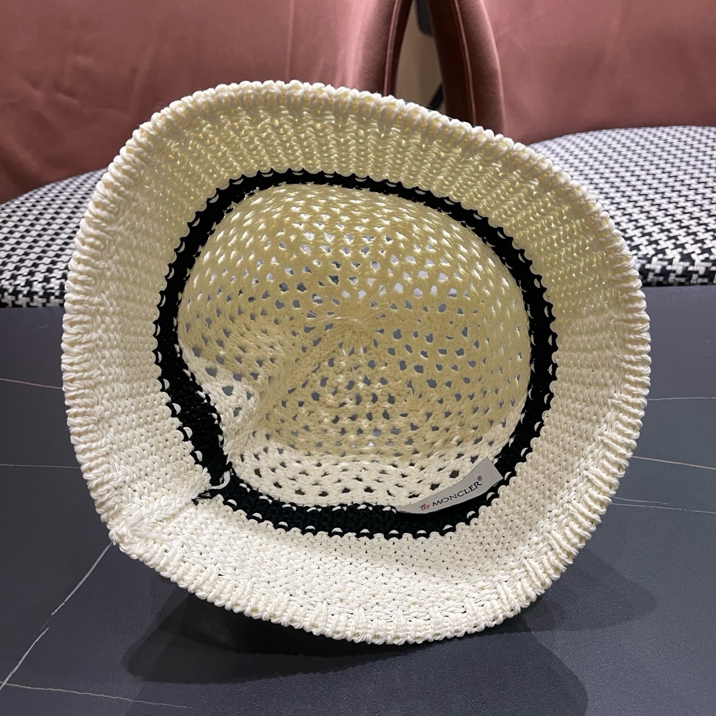 Moncler hat
