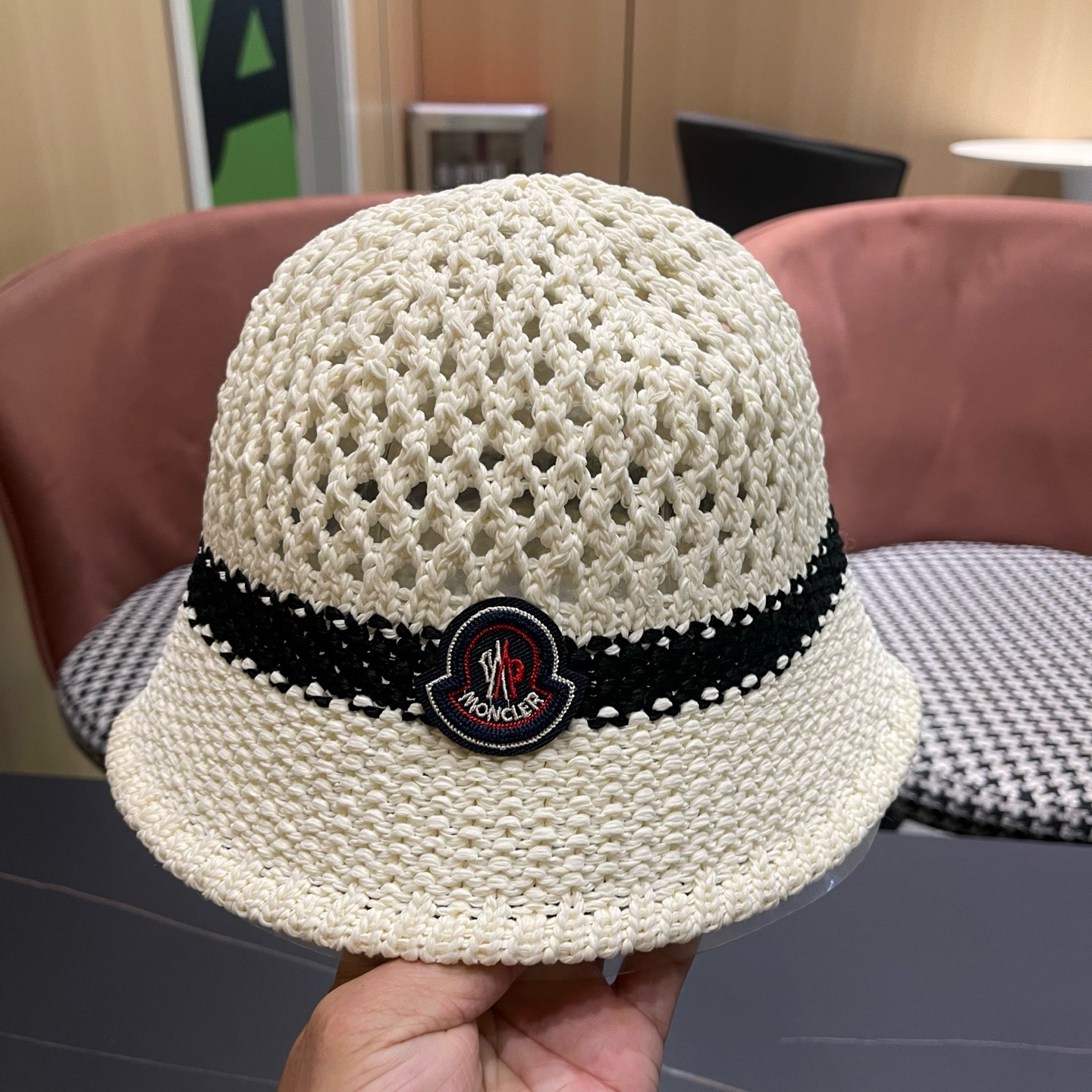 Moncler hat
