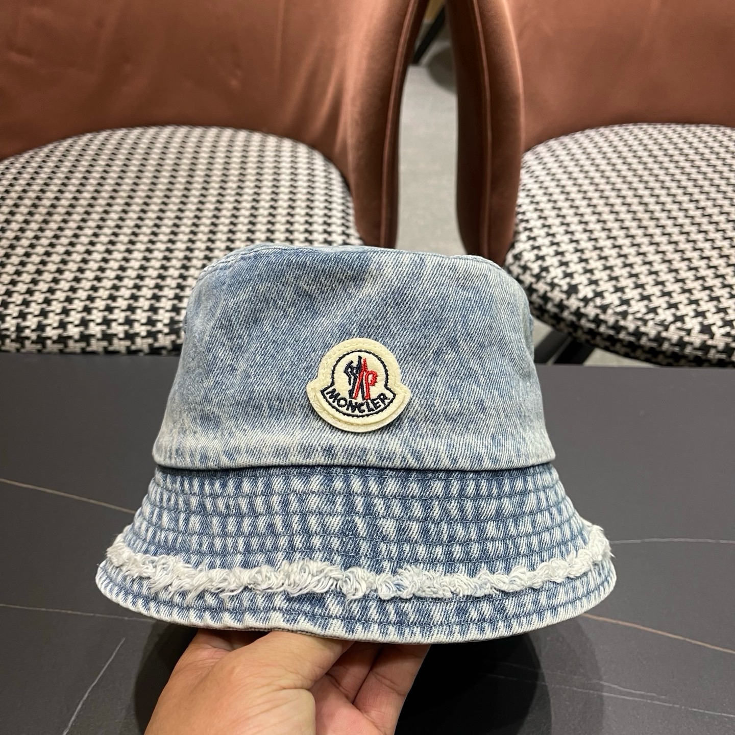 Moncler hat