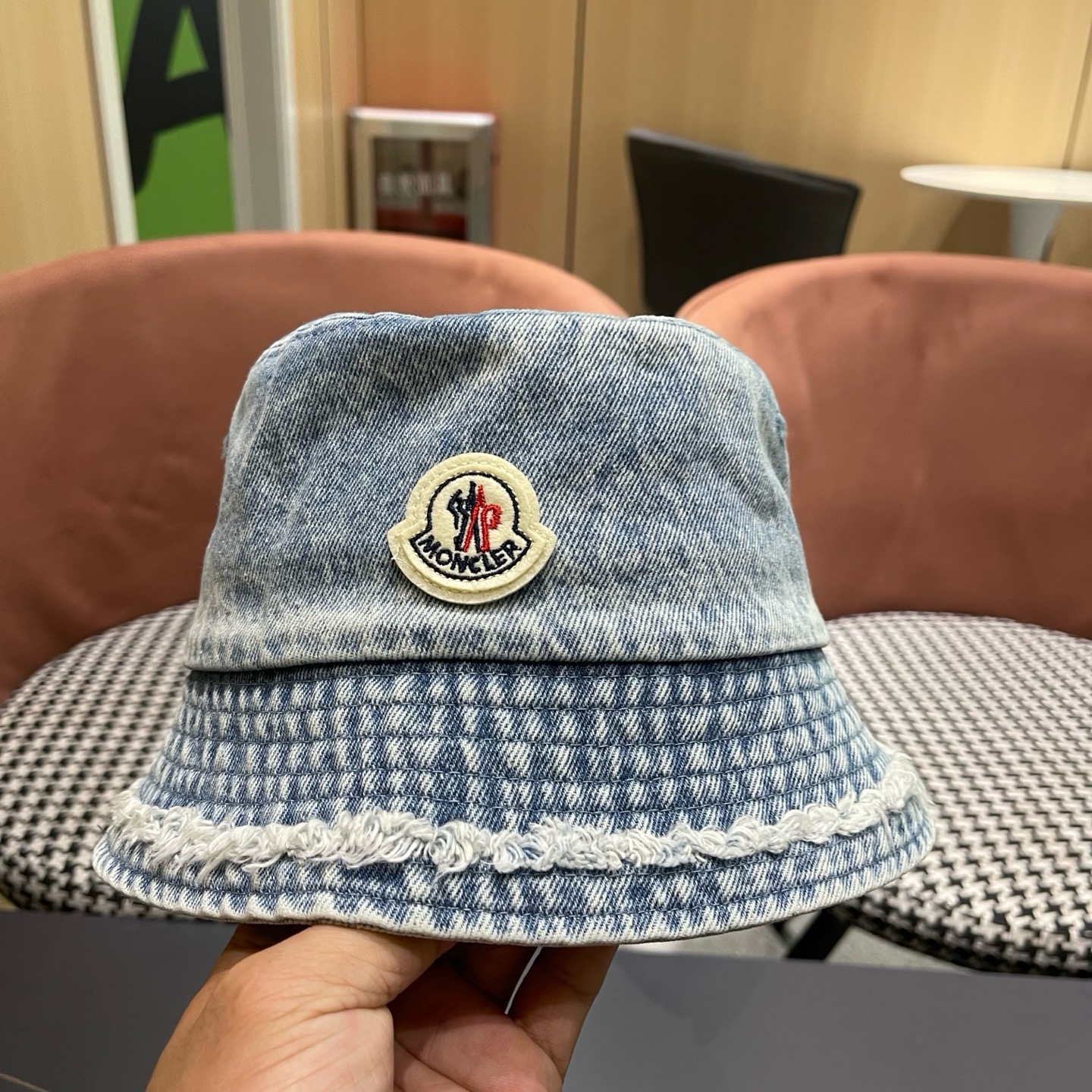 Moncler hat