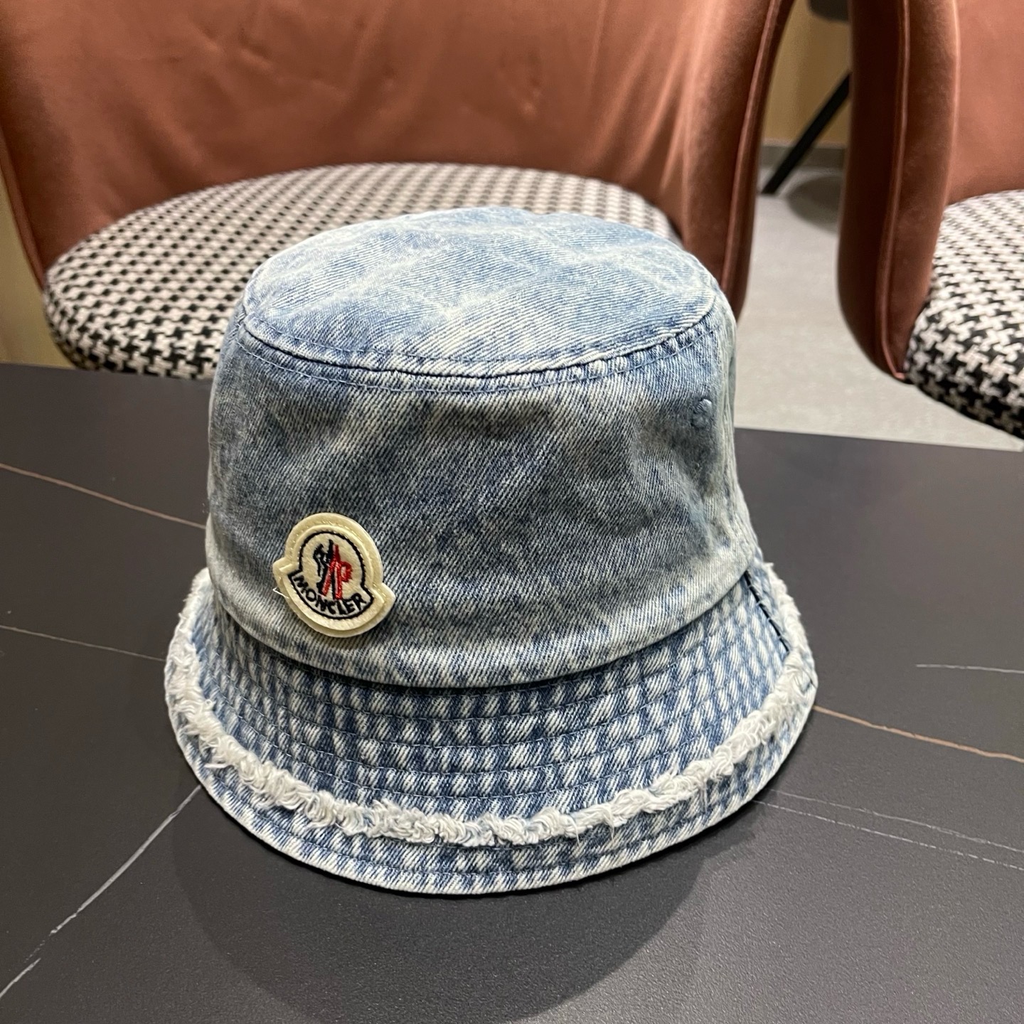 Moncler hat