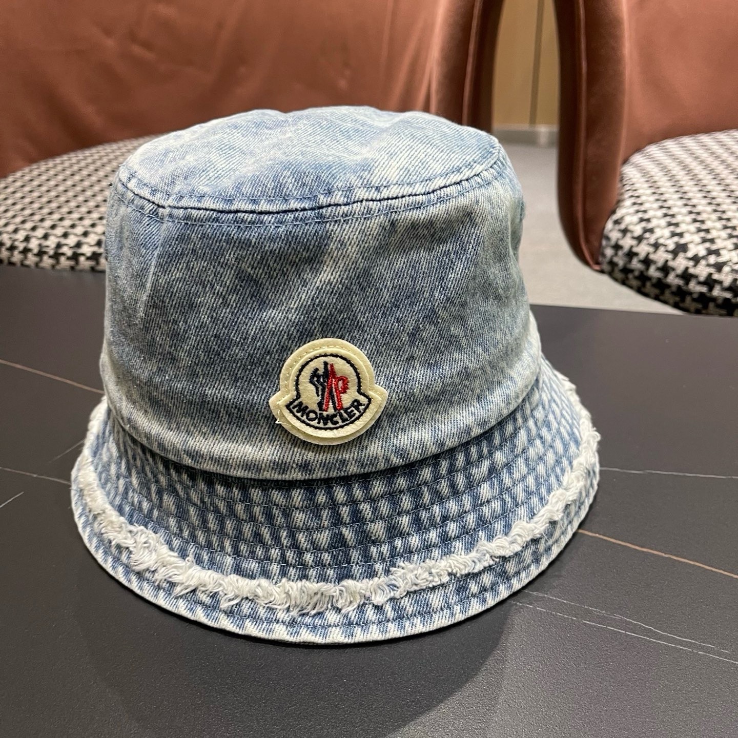 Moncler hat
