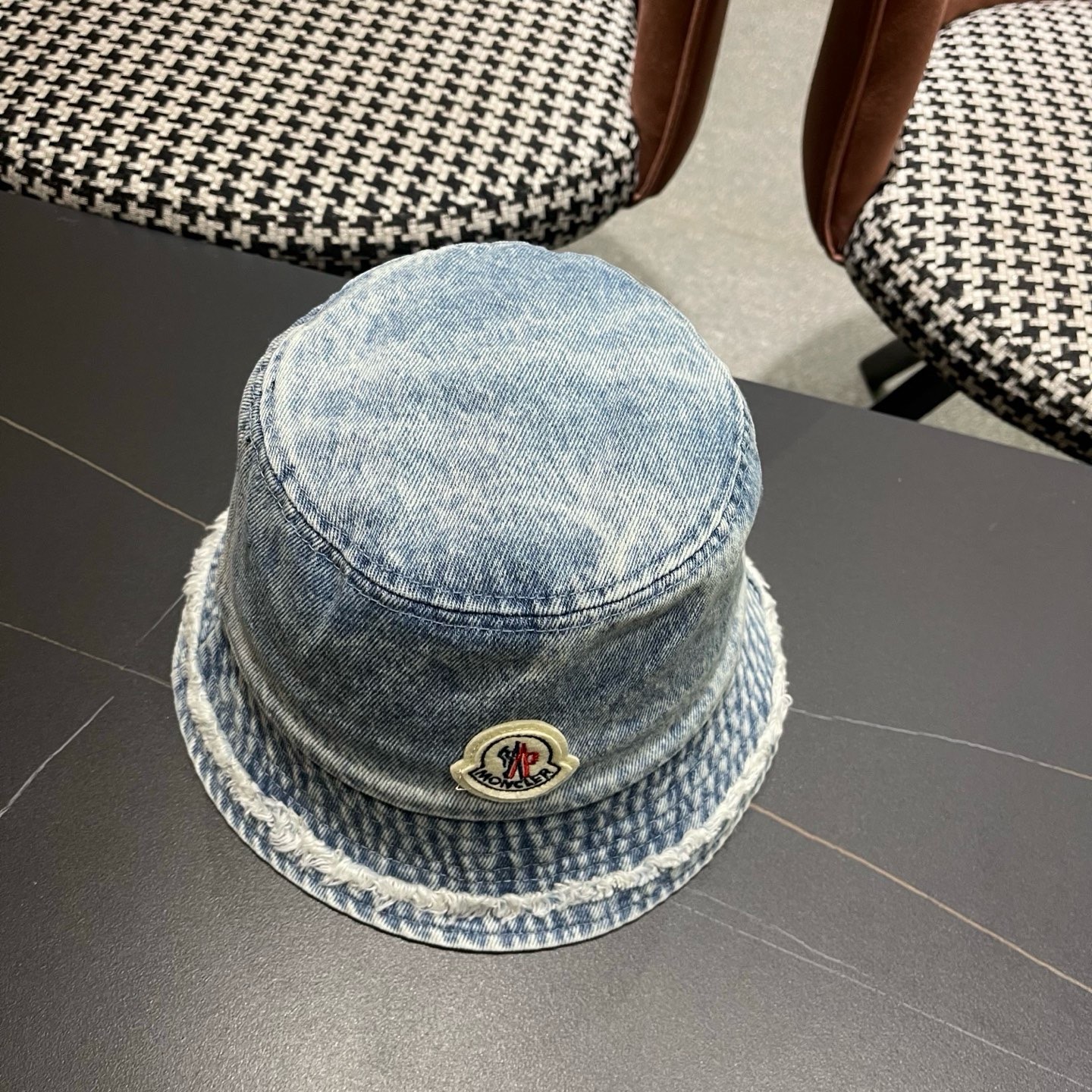 Moncler hat