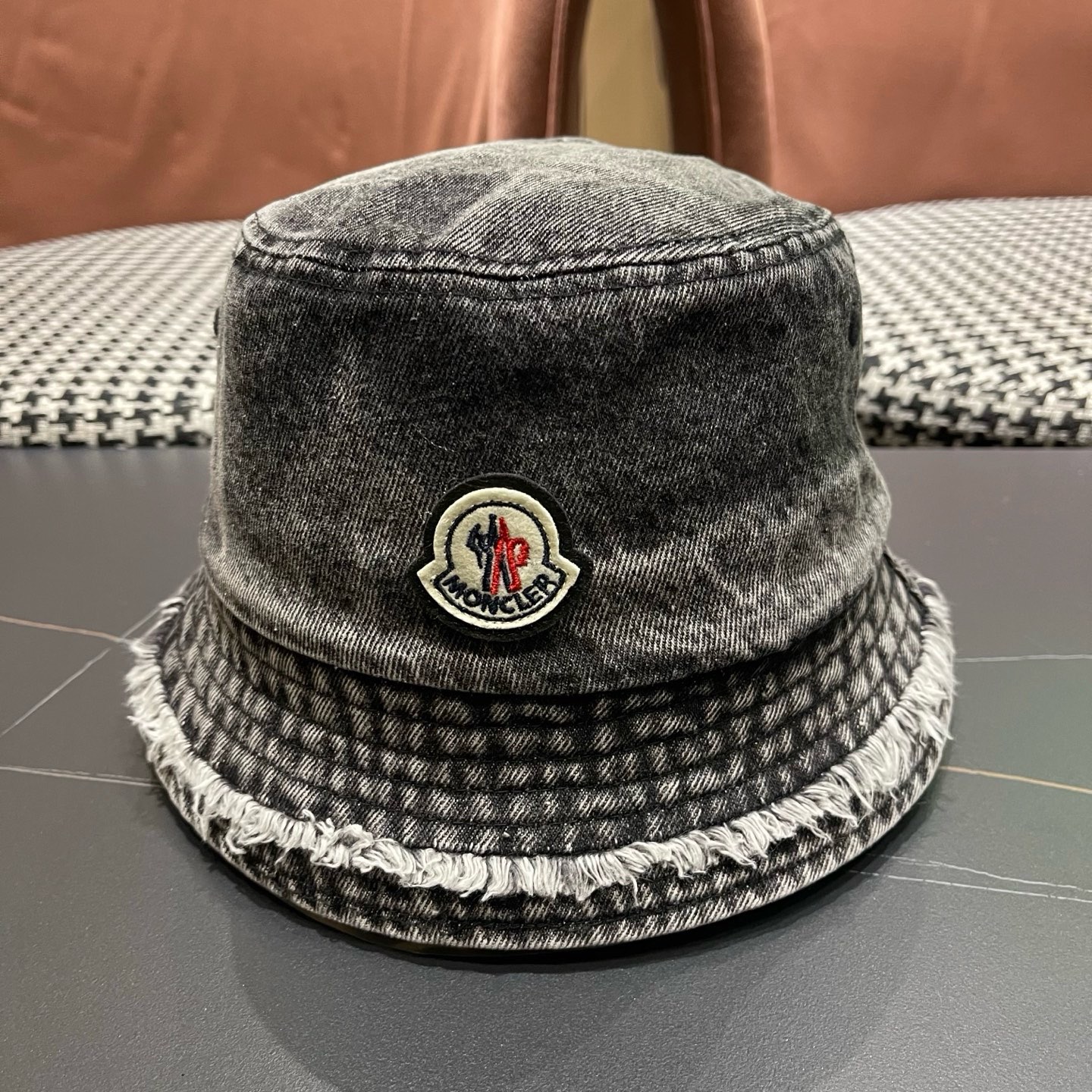 Moncler hat