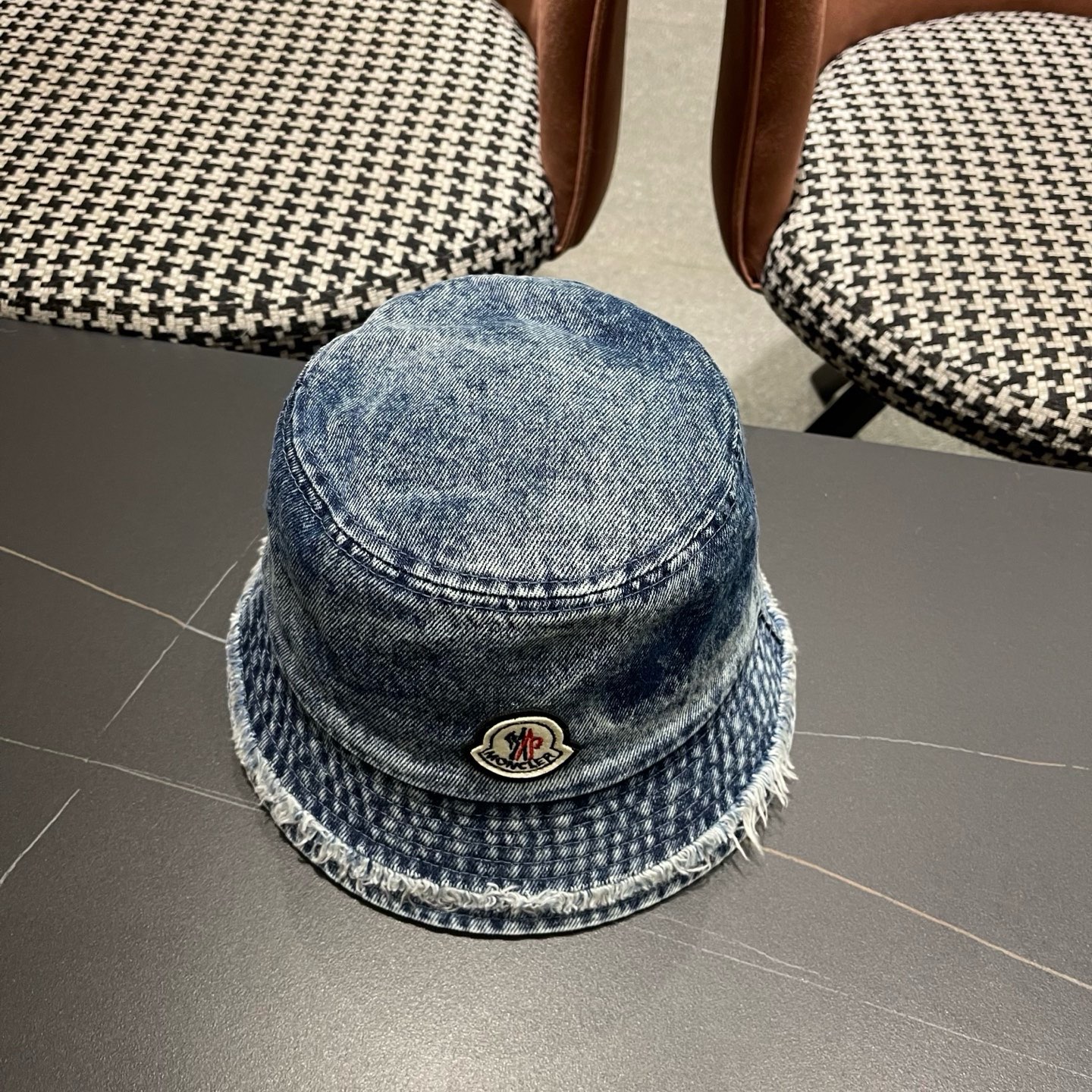 Moncler hat