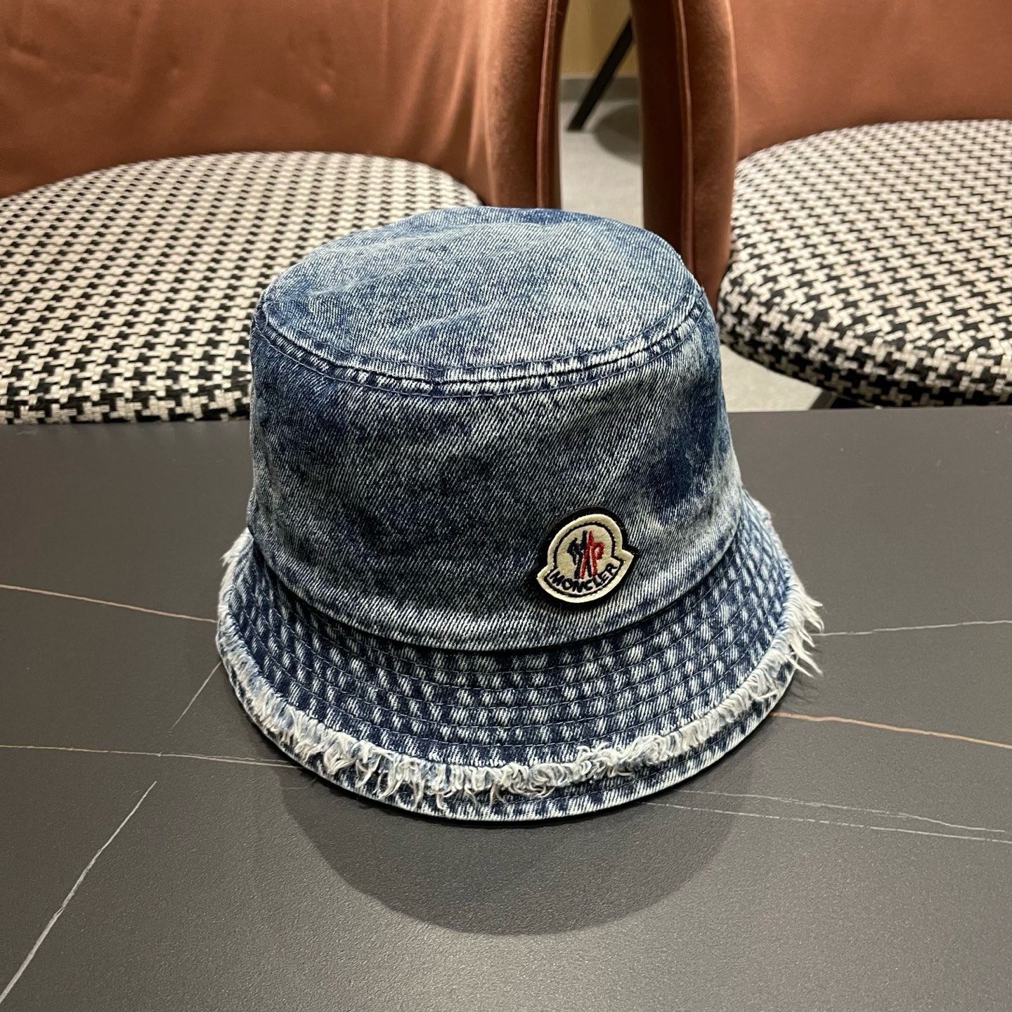 Moncler hat