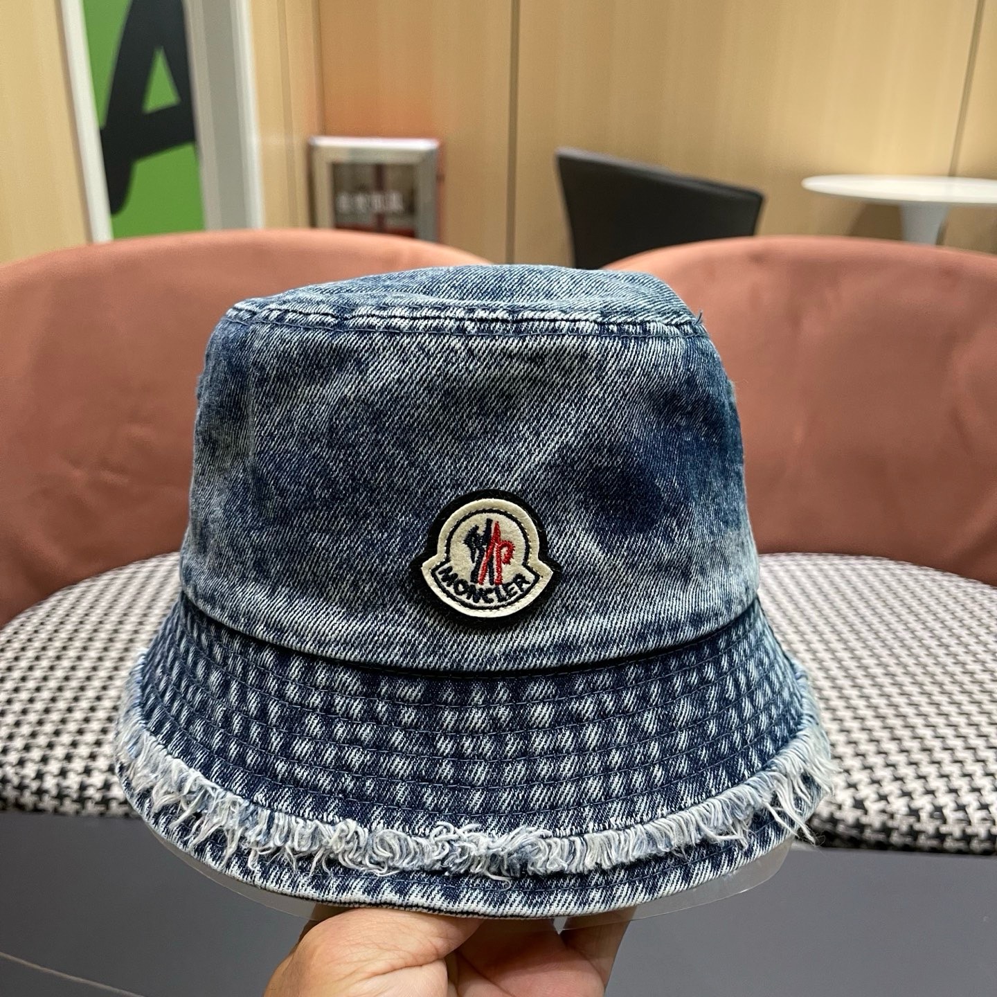 Moncler hat